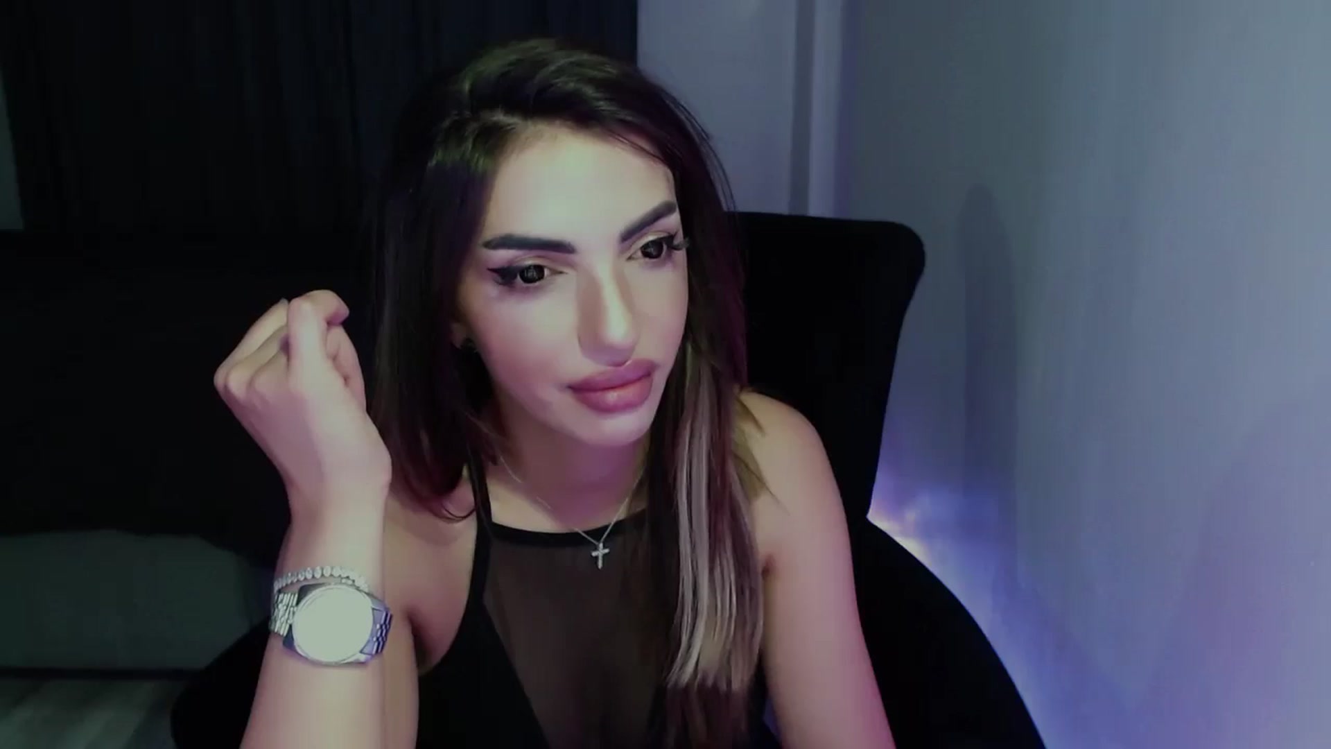 Gallery image thumbnail from Diamondblack5's myfreecams stream on, 06/21/2025, 24:01 image 20 of 20