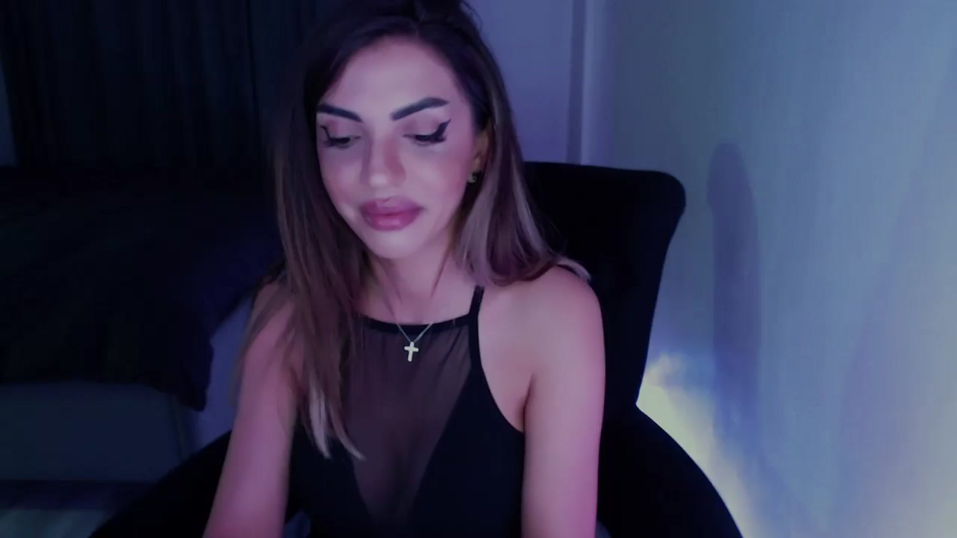 Gallery image thumbnail from Diamondblack5's myfreecams stream on, 06/21/2025, 24:01 image 13 of 20