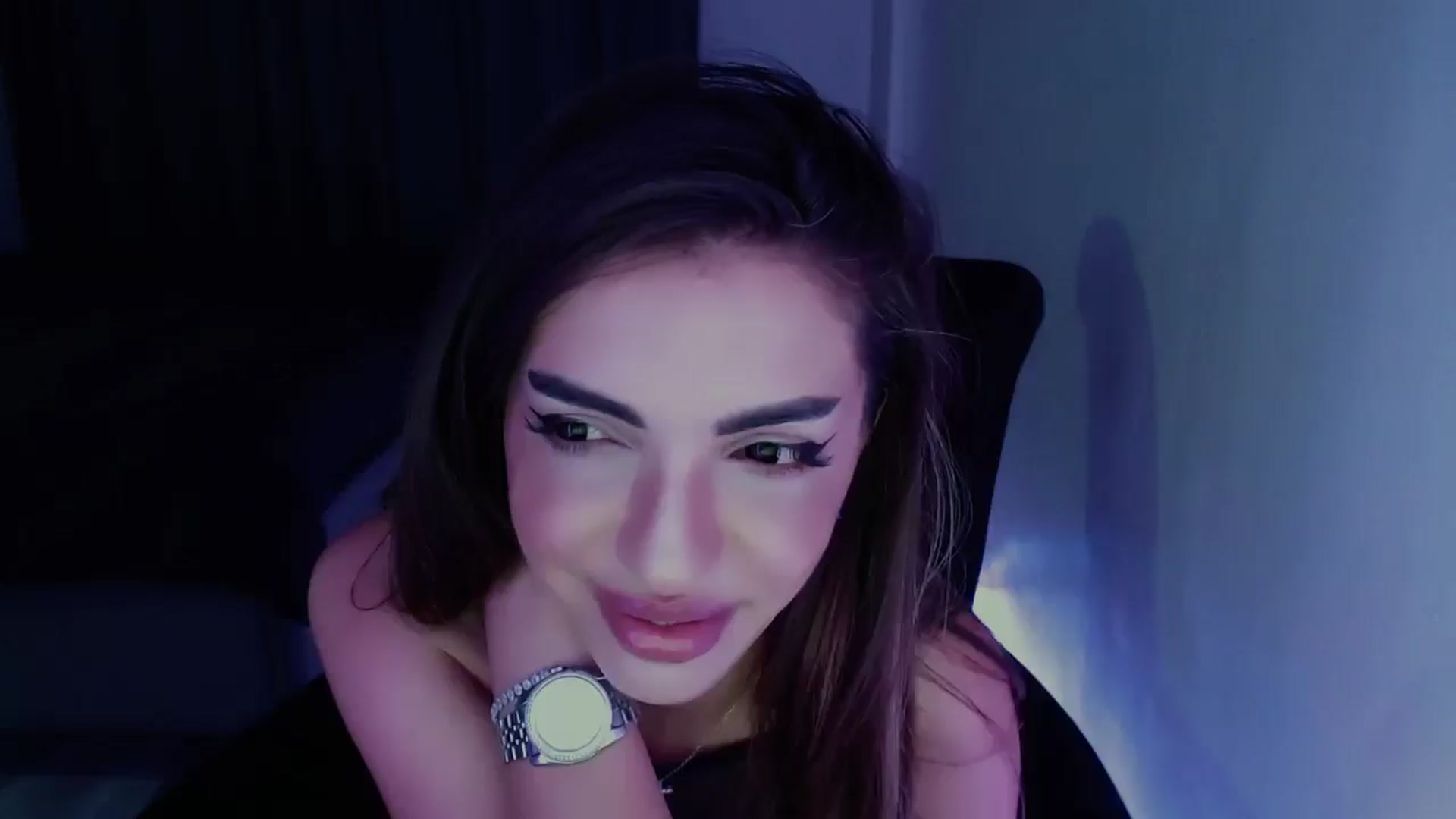 Gallery image thumbnail from Diamondblack5's myfreecams stream on, 06/21/2025, 24:01 image 11 of 20