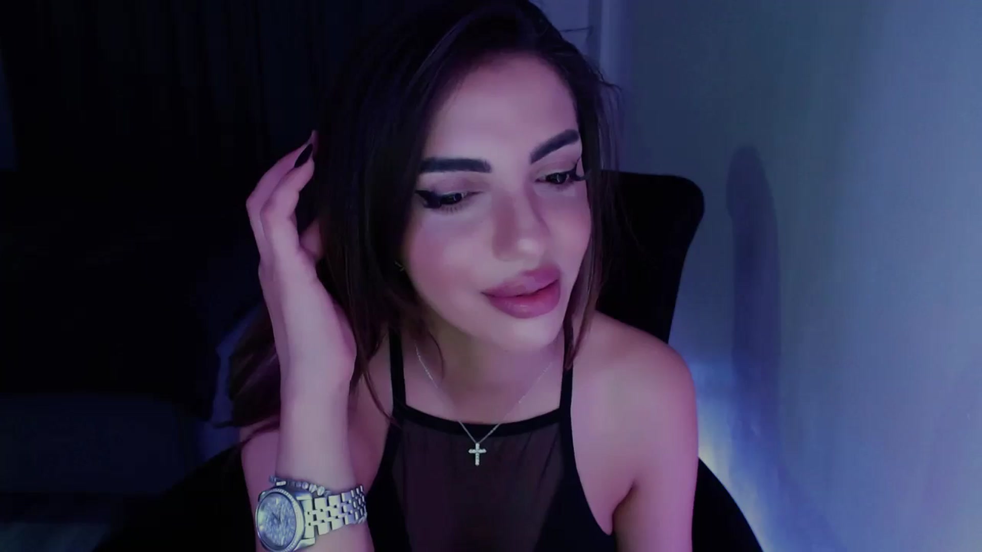 Gallery image thumbnail from Diamondblack5's myfreecams stream on, 06/21/2025, 24:01 image 12 of 20