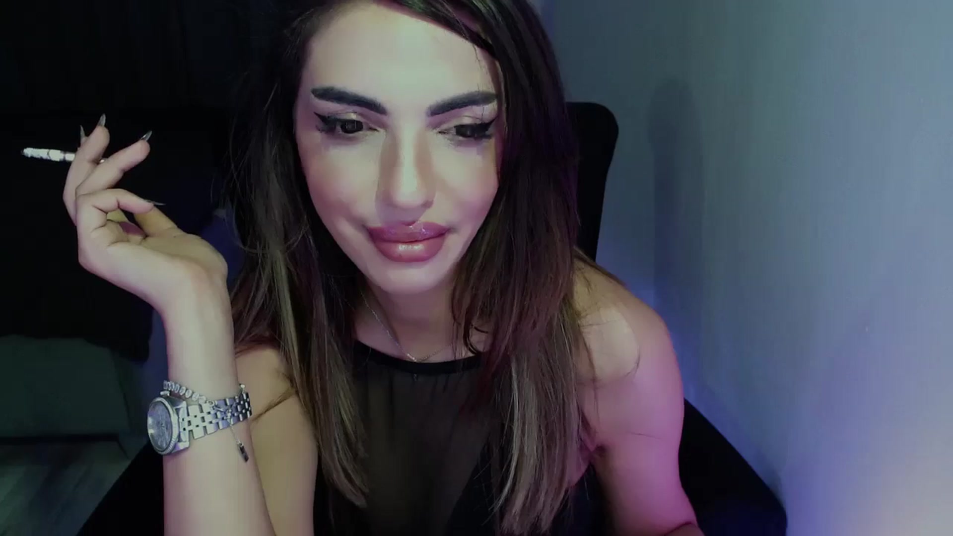 Gallery image thumbnail from Diamondblack5's myfreecams stream on, 06/21/2025, 03:00 image 12 of 20