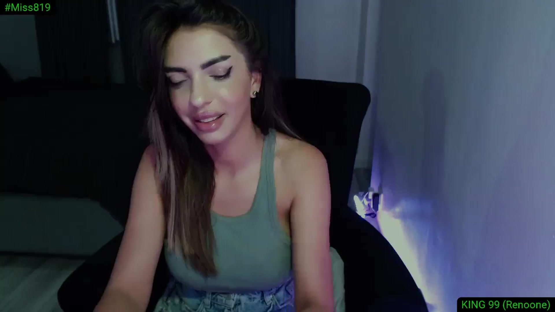 Gallery image thumbnail from Diamondblack5's myfreecams stream on, 06/24/2025, 01:33 image 12 of 20