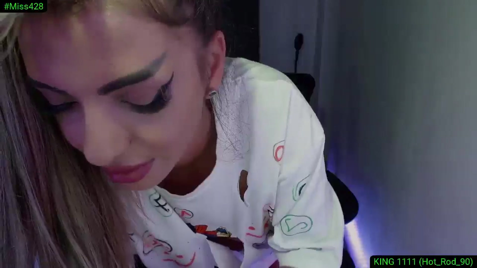 Gallery image thumbnail from Diamondblack5's myfreecams stream on, 08/02/2025, 24:43 image 6 of 20
