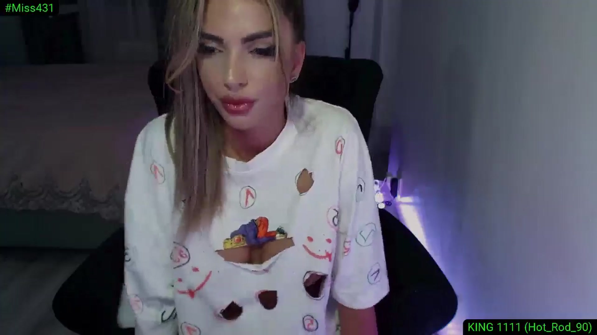 Gallery image thumbnail from Diamondblack5's myfreecams stream on, 08/02/2025, 24:43 image 18 of 20