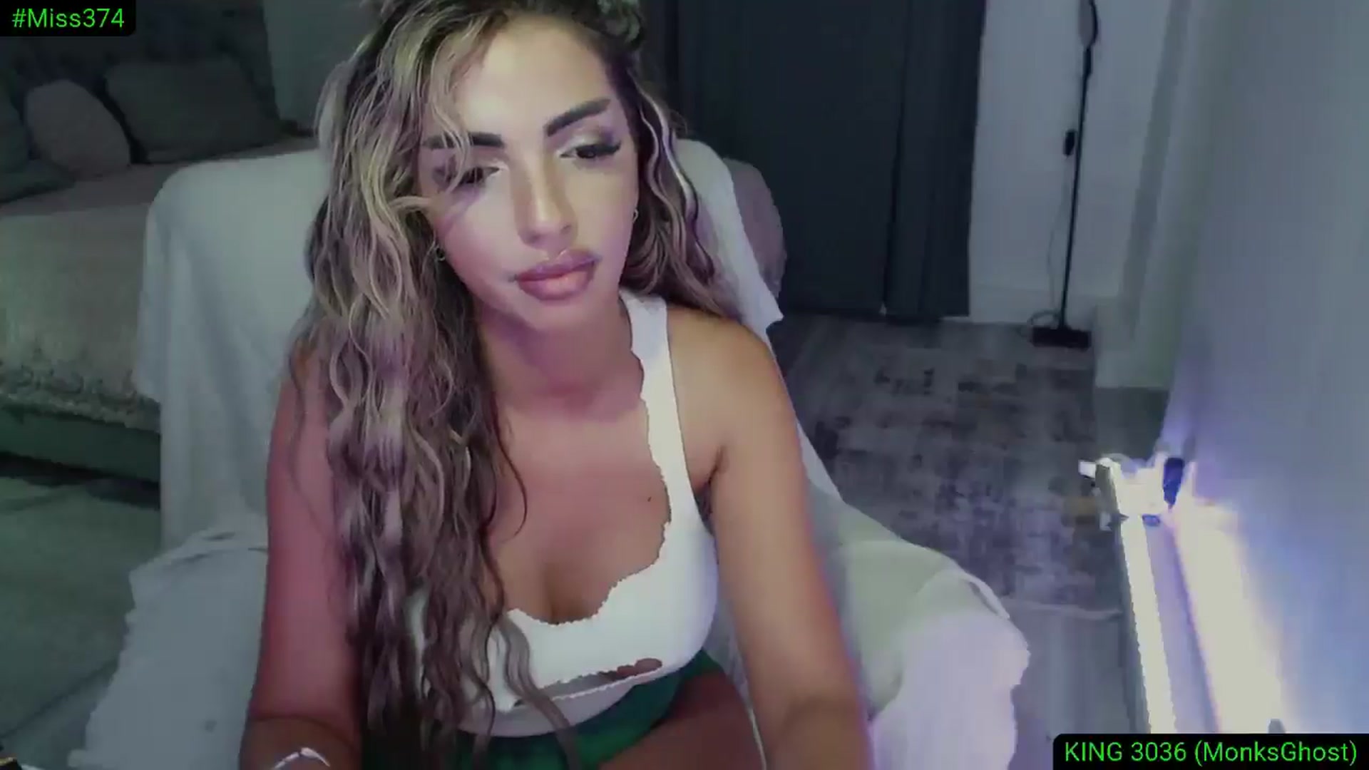 Gallery image thumbnail from Diamondblack5's myfreecams stream on, 08/09/2025, 05:05 image 15 of 20