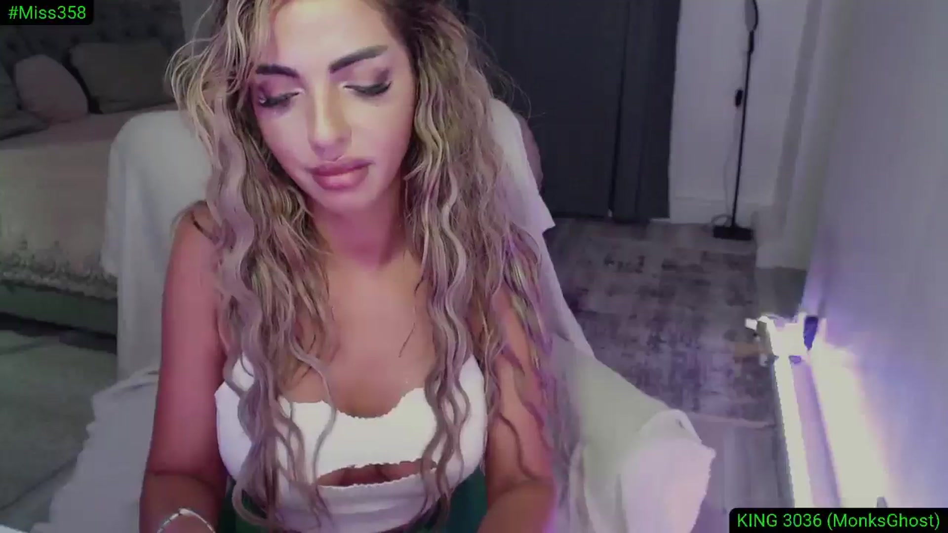 Gallery image thumbnail from Diamondblack5's myfreecams stream on, 08/09/2025, 05:05 image 18 of 20