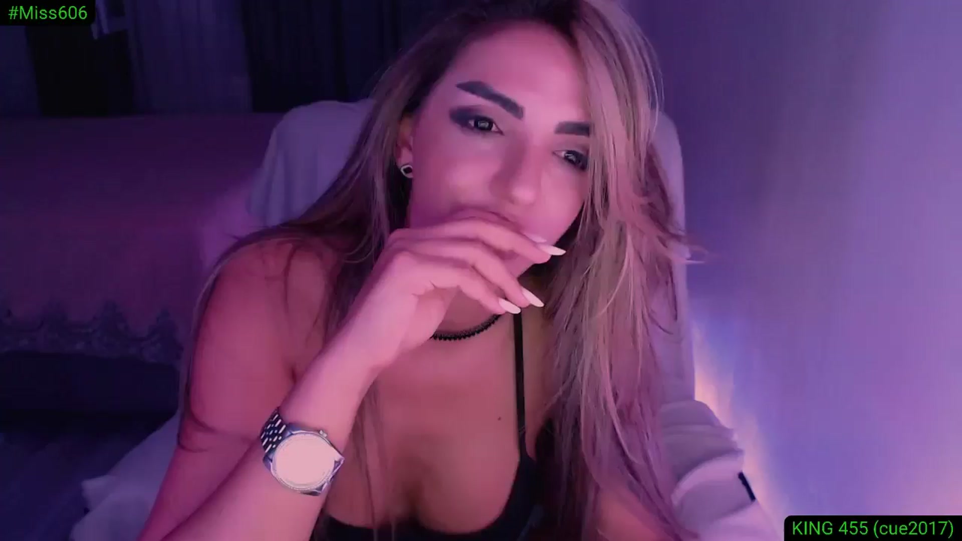 Gallery image thumbnail from Diamondblack5's myfreecams stream on, 08/14/2025, 03:41 image 5 of 20