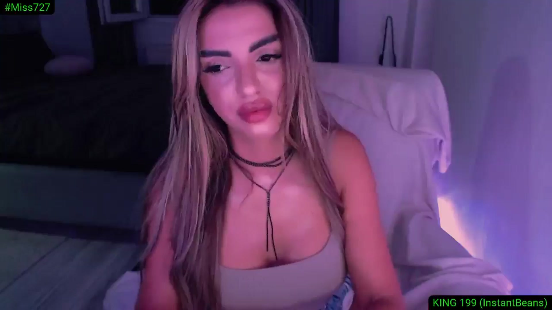 Gallery image thumbnail from Diamondblack5's myfreecams stream on, 08/22/2025, 02:30 image 10 of 20