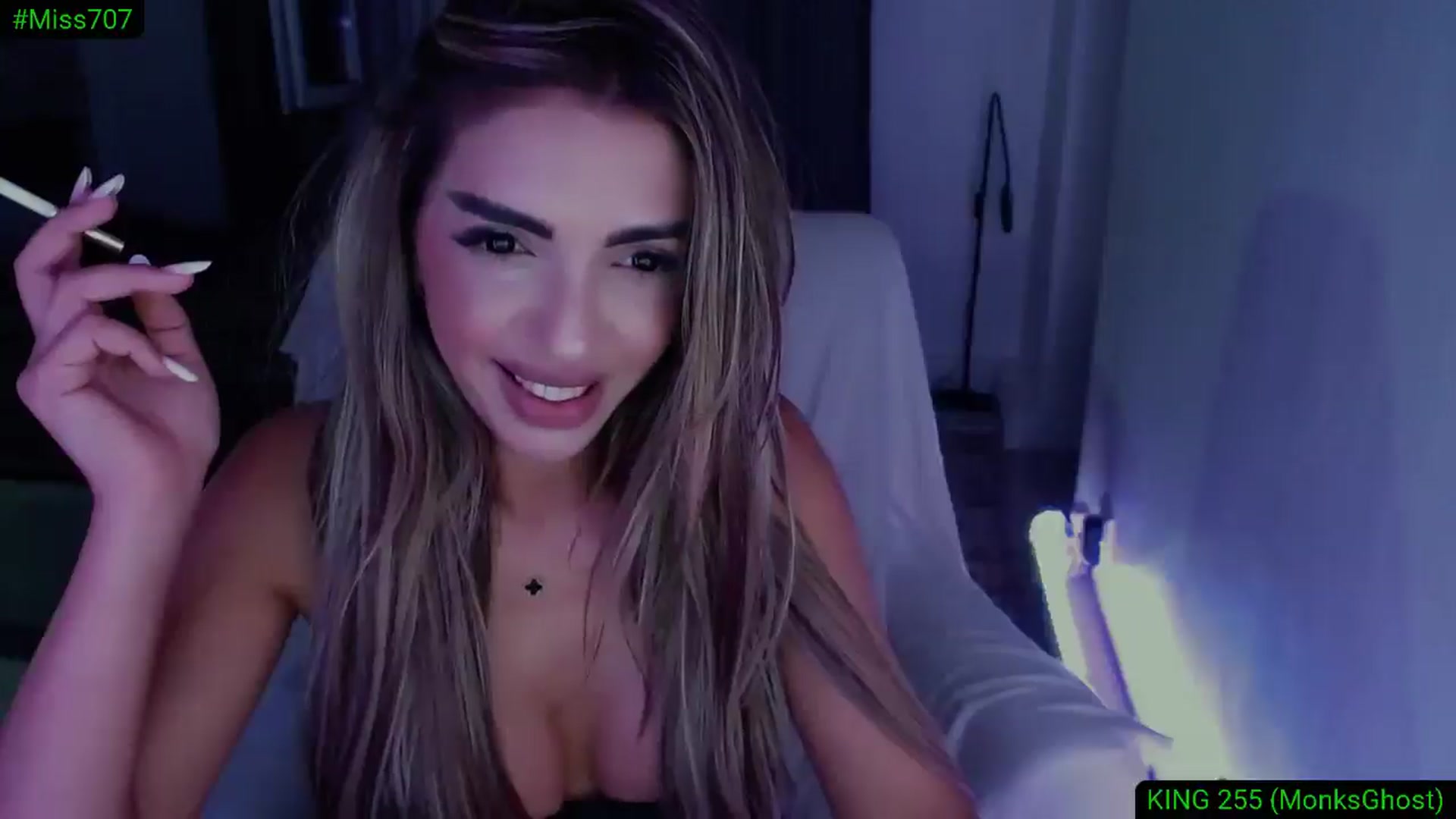 Gallery image thumbnail from Diamondblack5's myfreecams stream on, 08/25/2025, 24:36 image 15 of 20