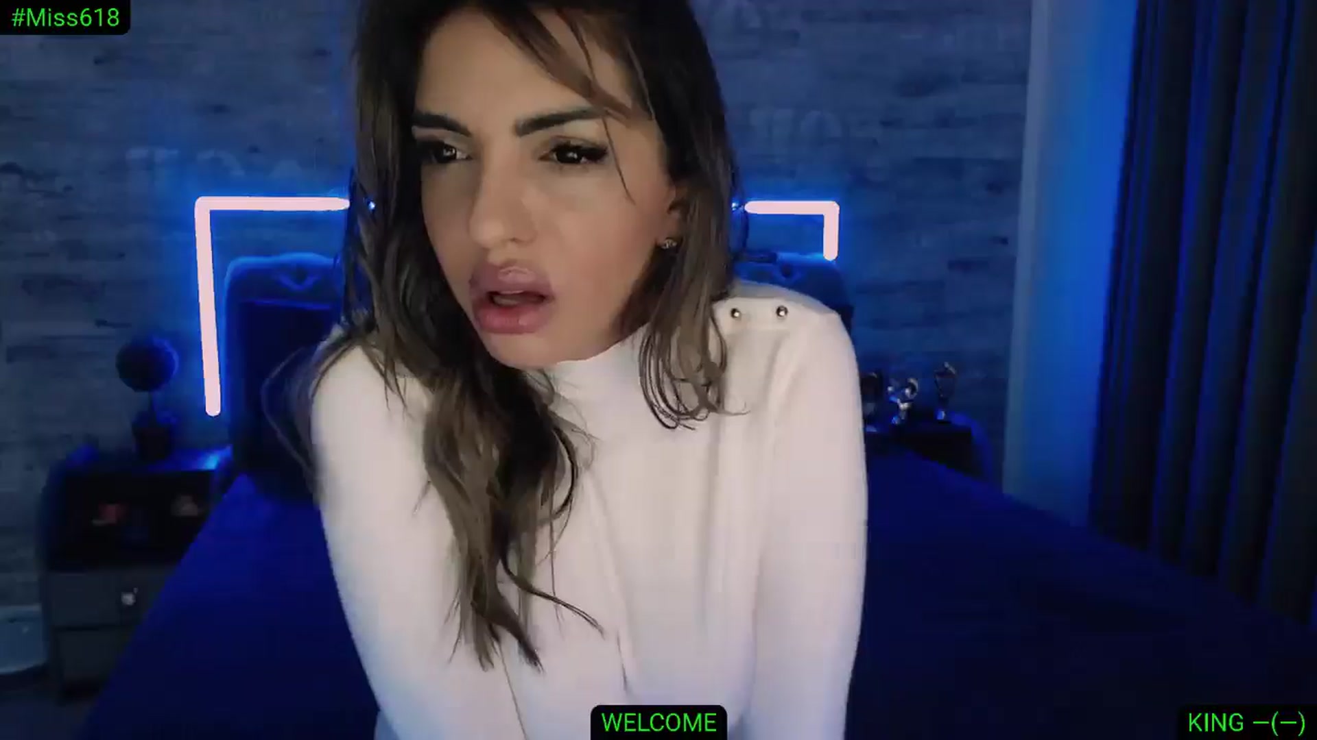 Gallery image thumbnail from Diamondblack5's myfreecams stream on, 11/17/2025, 01:41 image 7 of 20