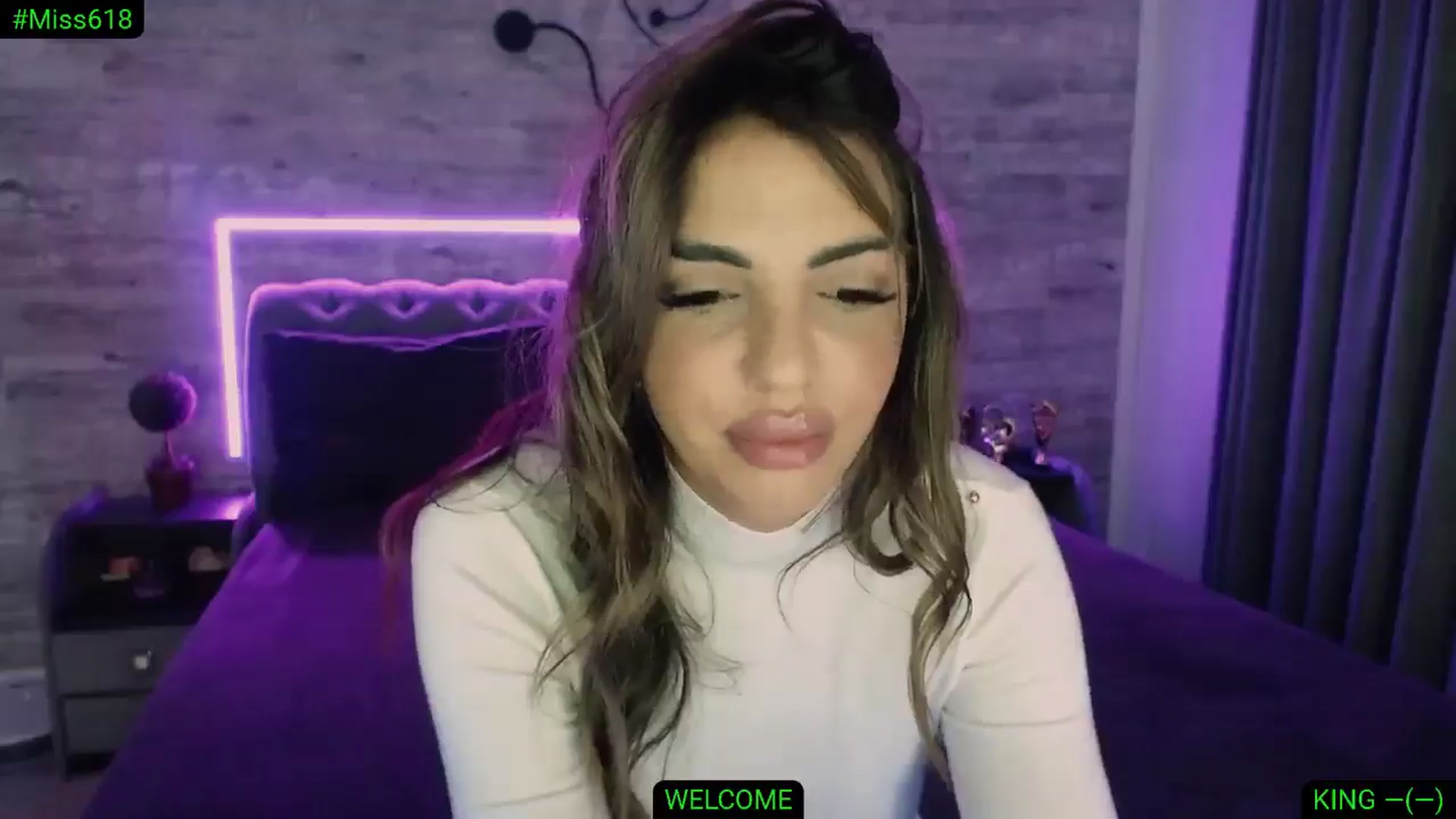 Gallery image thumbnail from Diamondblack5's myfreecams stream on, 11/17/2025, 01:41 image 8 of 20