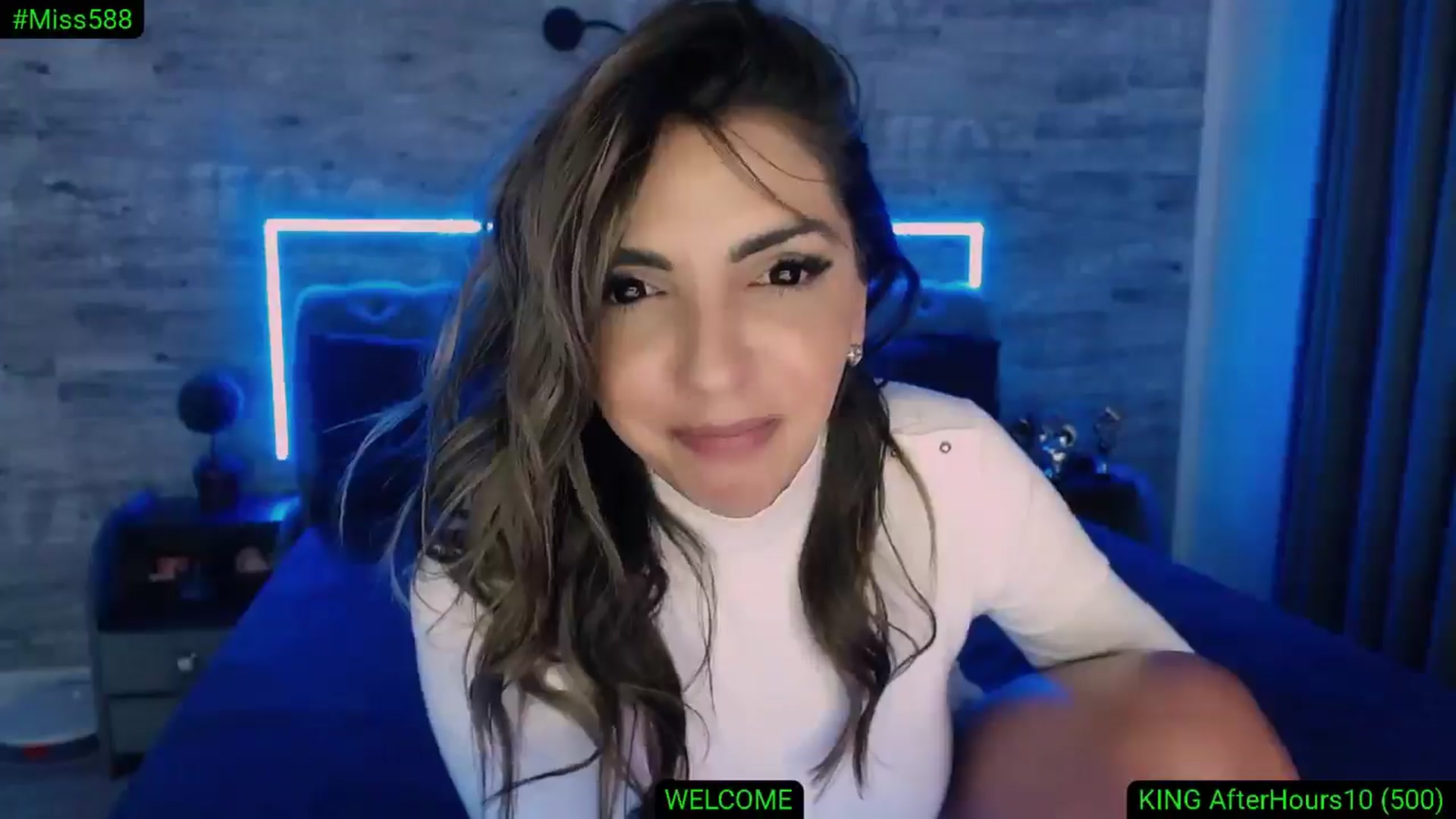 Gallery image thumbnail from Diamondblack5's myfreecams stream on, 11/17/2025, 04:53 image 13 of 20