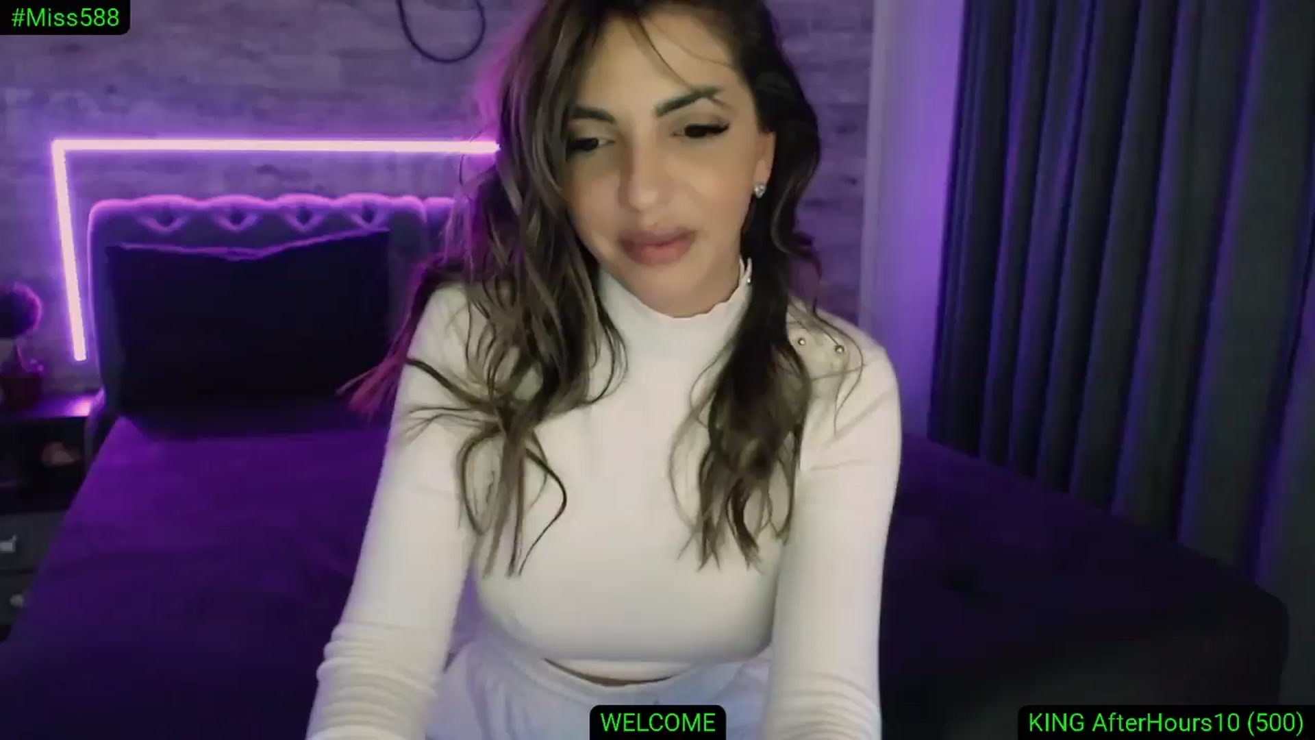 Gallery image thumbnail from Diamondblack5's myfreecams stream on, 11/17/2025, 04:53 image 14 of 20