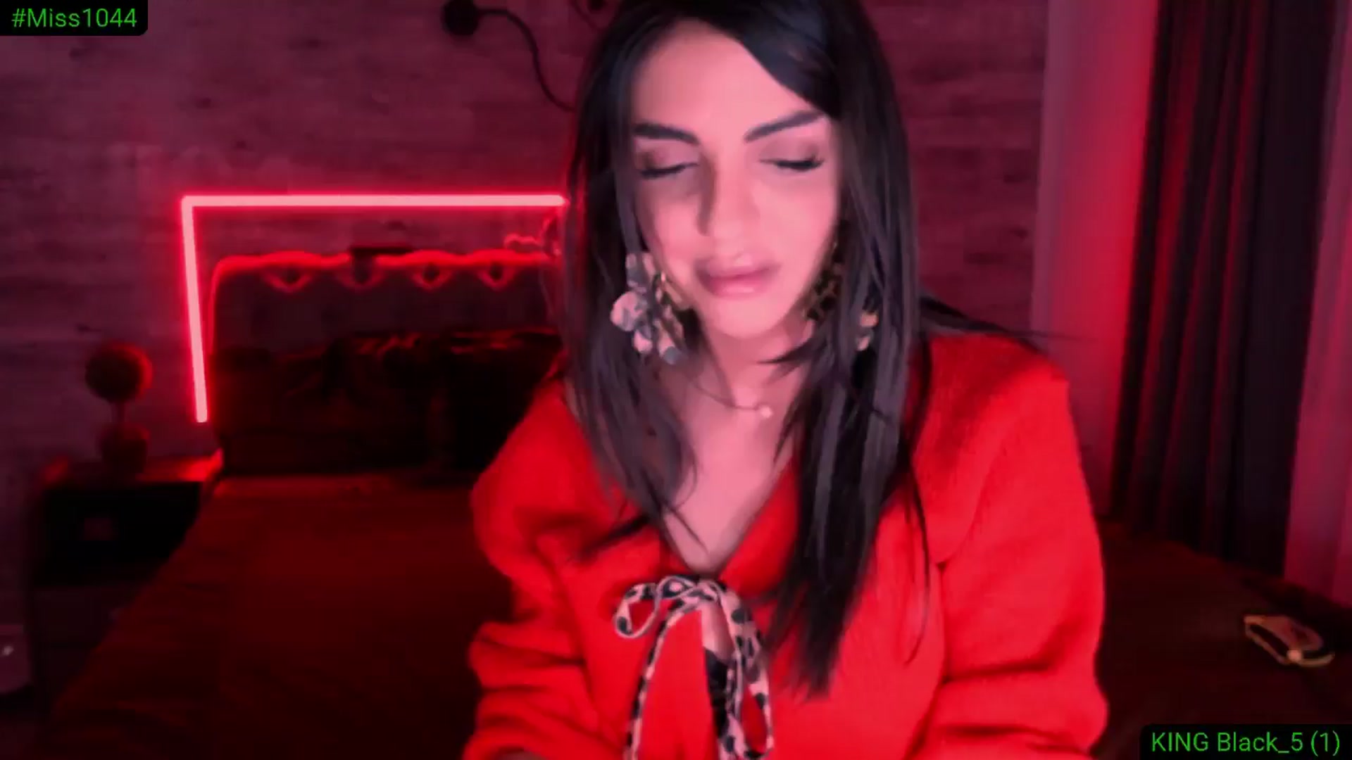 Gallery image thumbnail from Diamondblack5's myfreecams stream on, 12/09/2025, 01:57 image 1 of 20