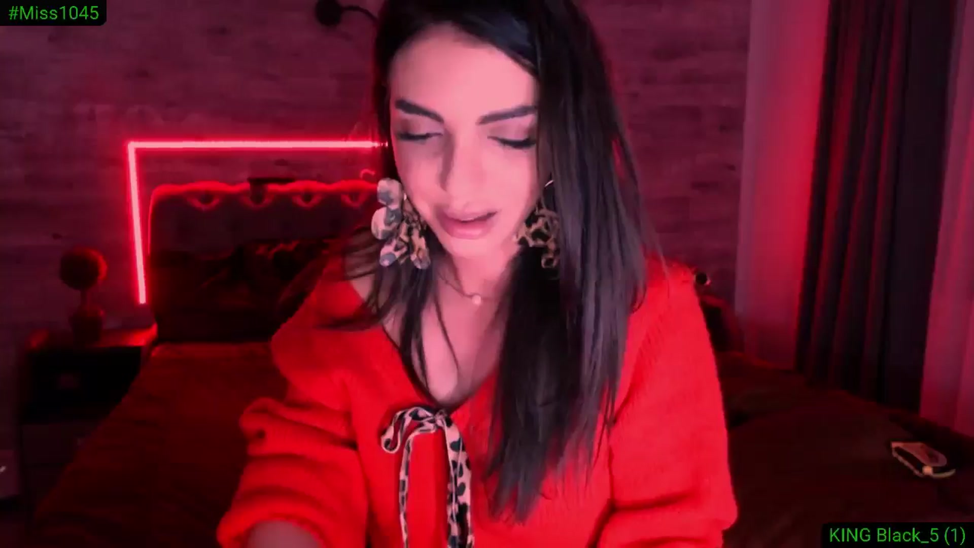 Gallery image thumbnail from Diamondblack5's myfreecams stream on, 12/09/2025, 01:57 image 5 of 20