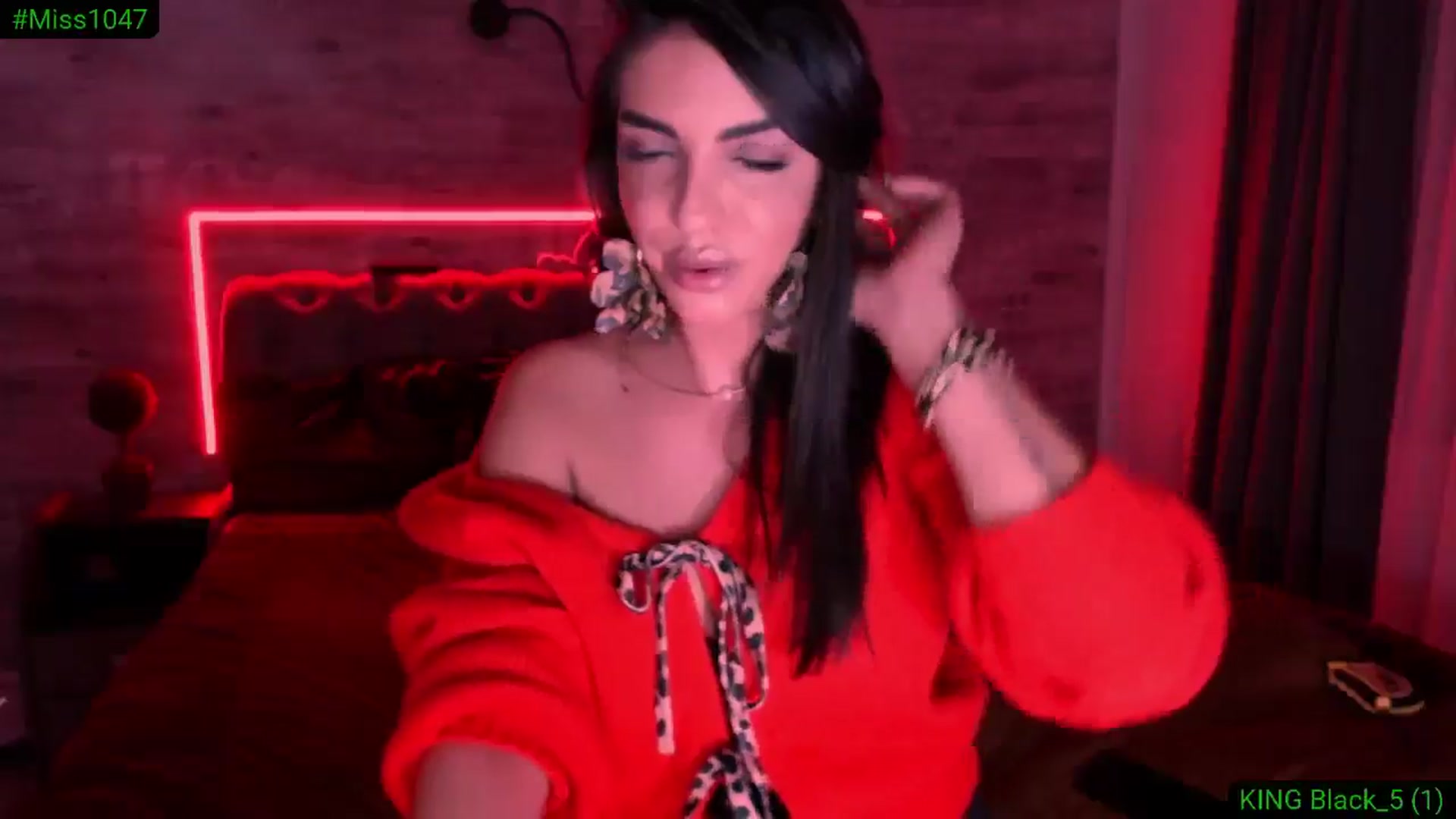 Gallery image thumbnail from Diamondblack5's myfreecams stream on, 12/09/2025, 01:57 image 17 of 20