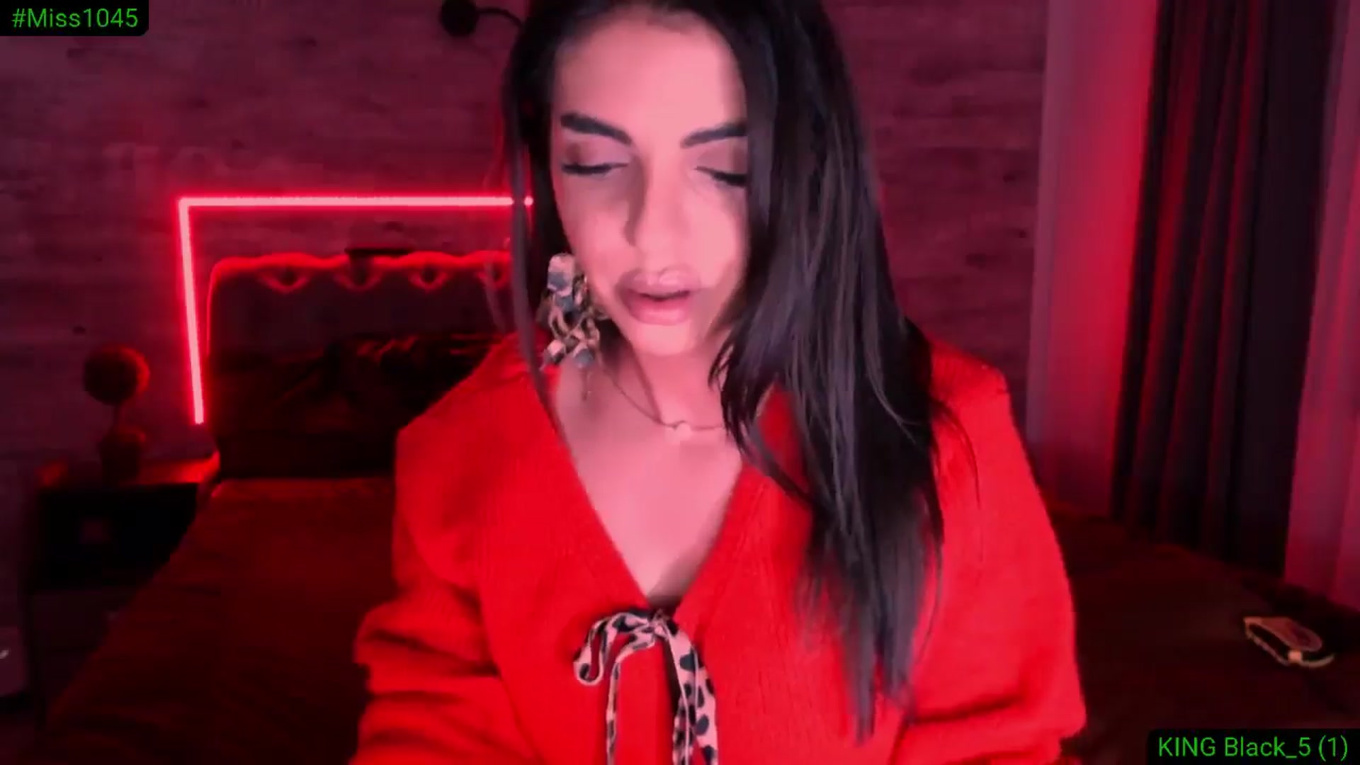 Gallery image thumbnail from Diamondblack5's myfreecams stream on, 12/09/2025, 01:57 image 6 of 20