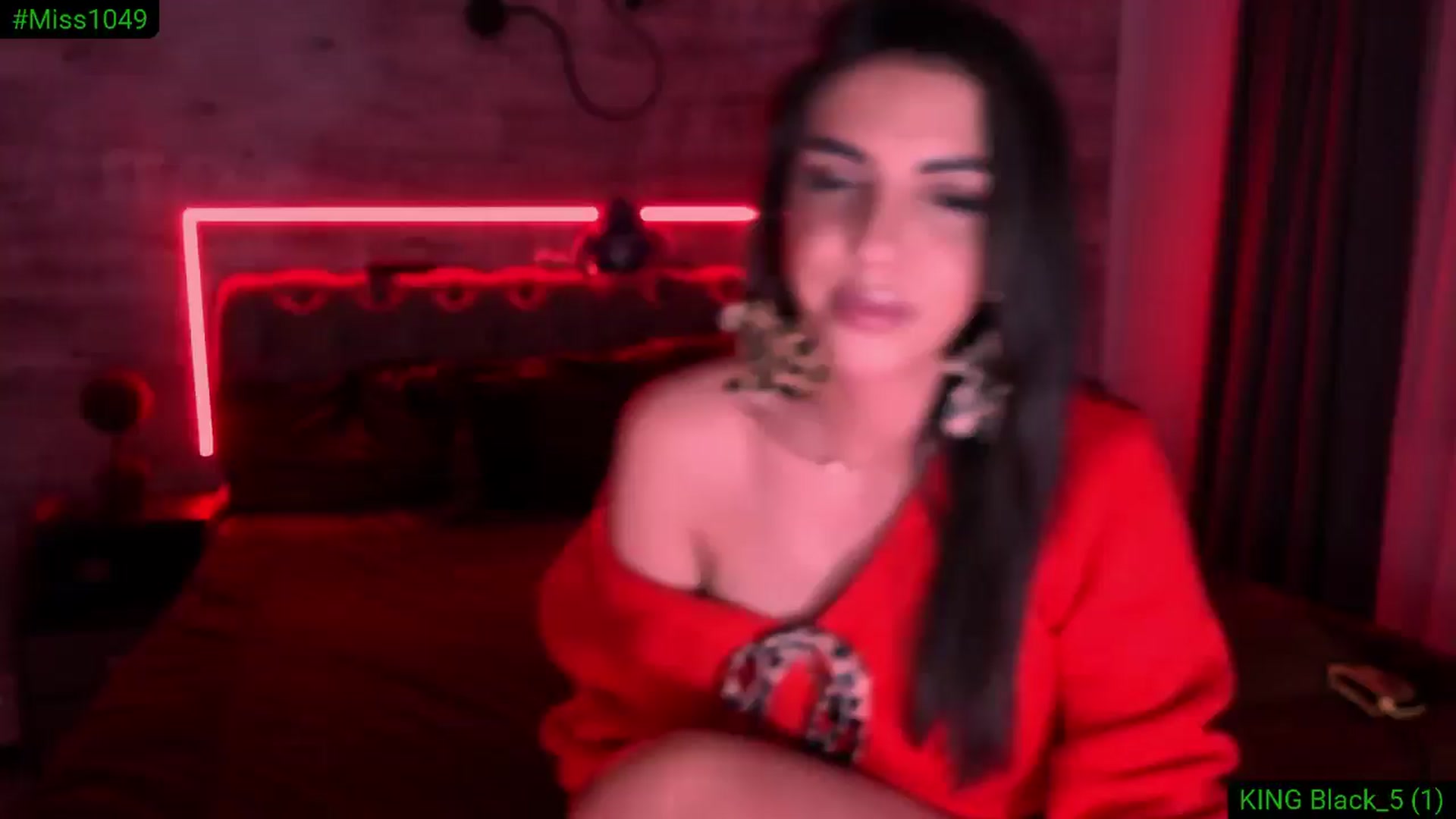 Gallery image thumbnail from Diamondblack5's myfreecams stream on, 12/09/2025, 05:09 image 1 of 20