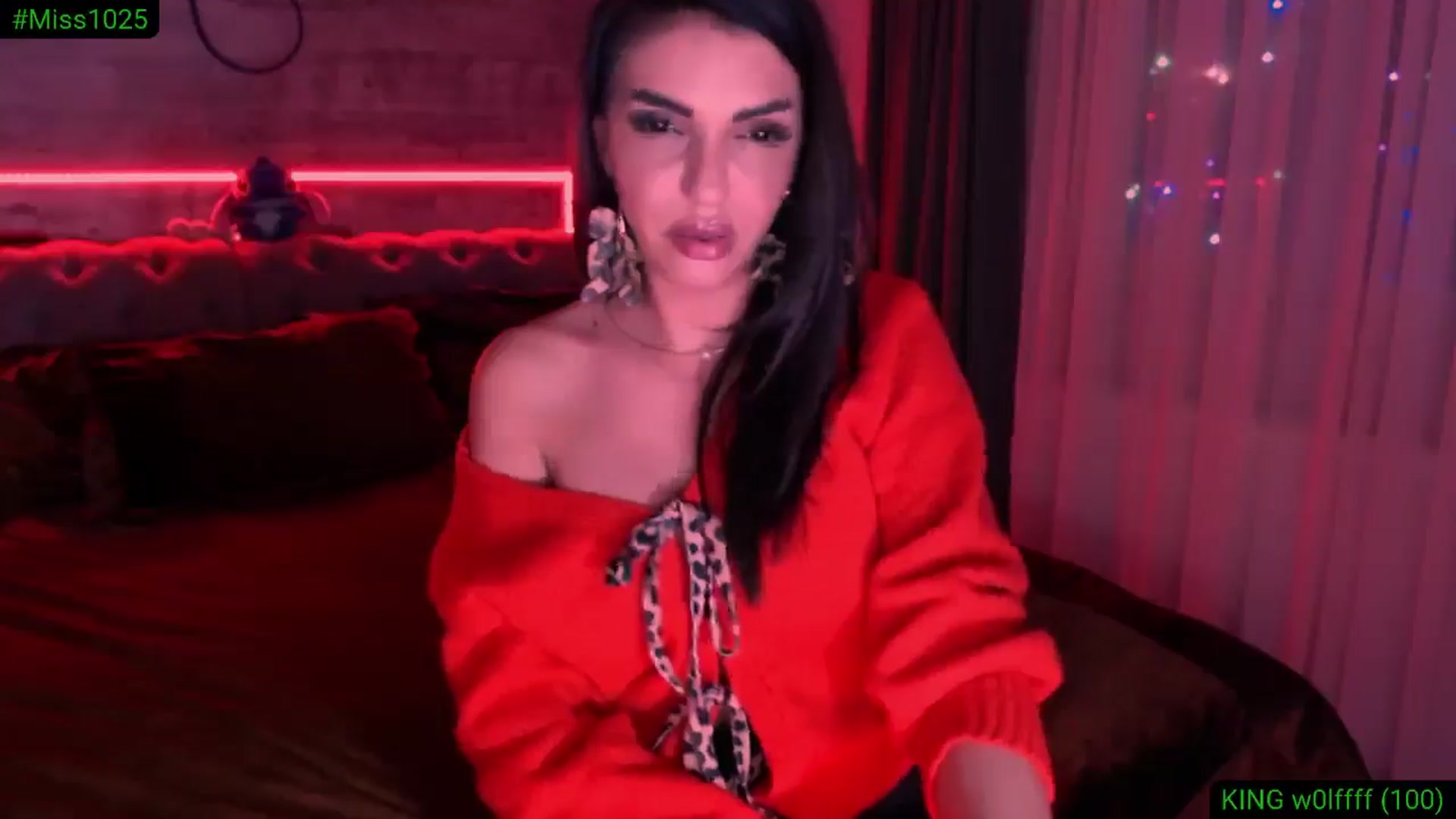 Gallery image thumbnail from Diamondblack5's myfreecams stream on, 12/09/2025, 05:09 image 11 of 20