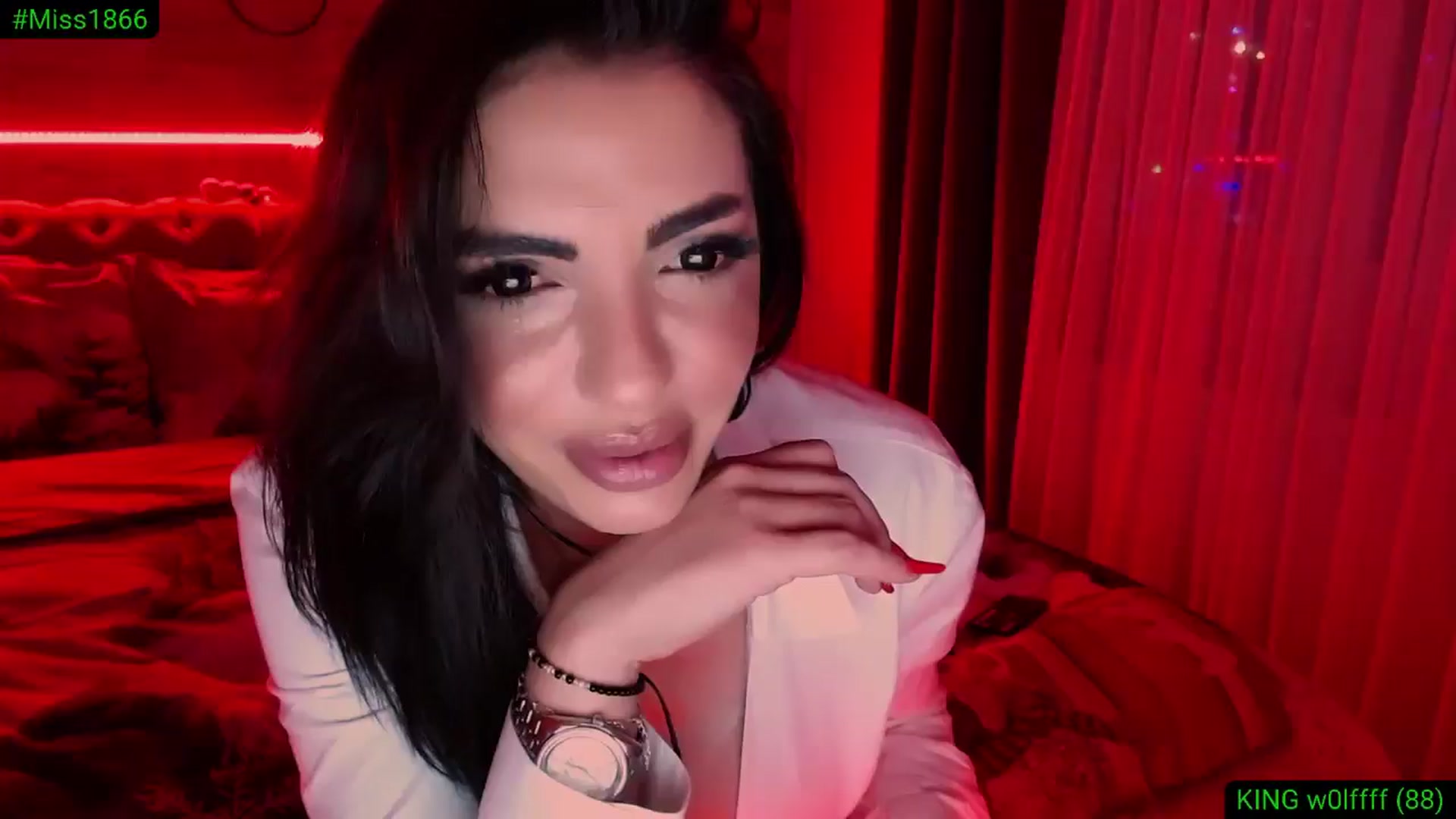 Gallery image thumbnail from Diamondblack5's myfreecams stream on, 12/21/2025, 24:01 image 10 of 20