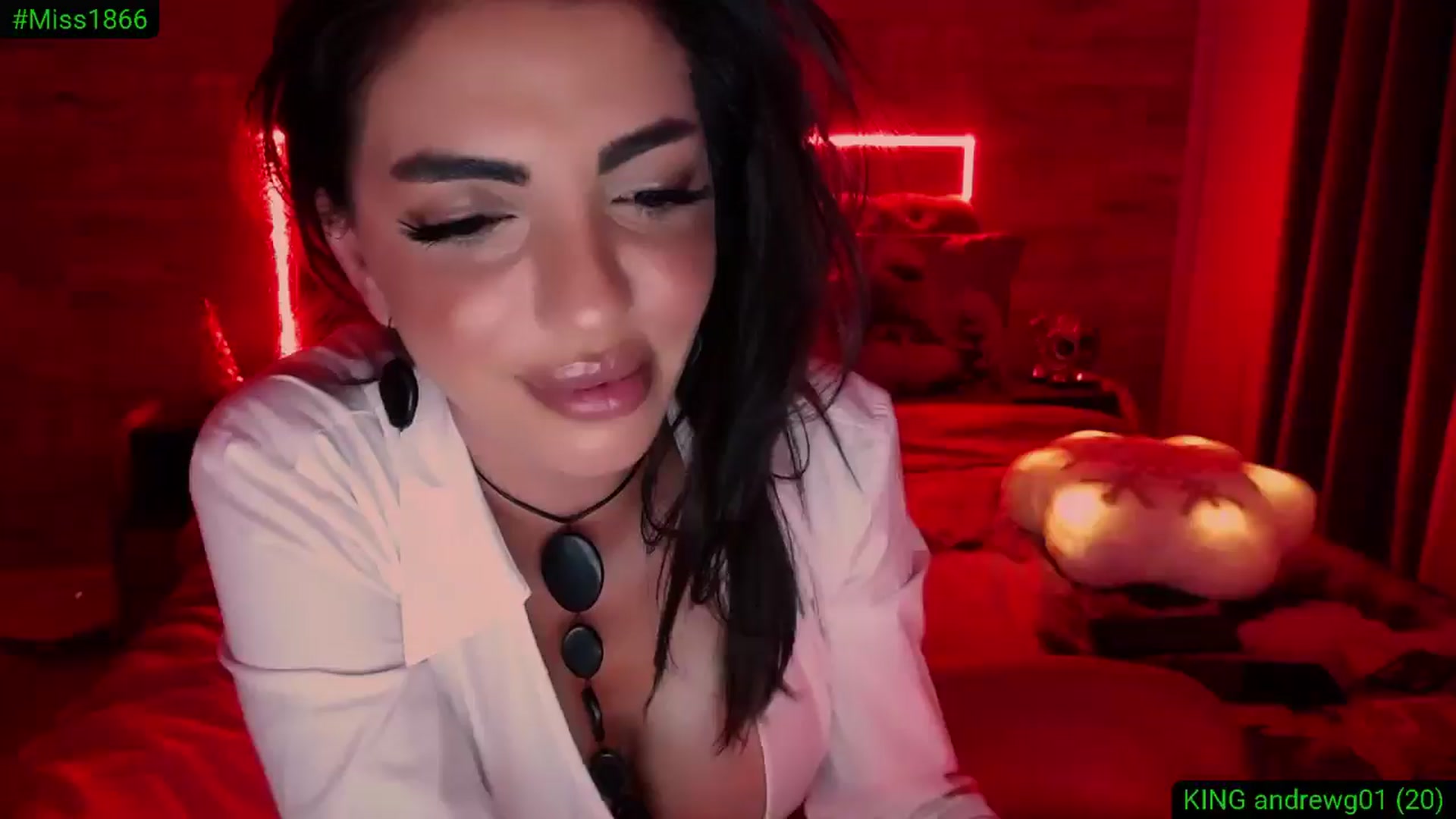 Gallery image thumbnail from Diamondblack5's myfreecams stream on, 12/21/2025, 24:01 image 2 of 20