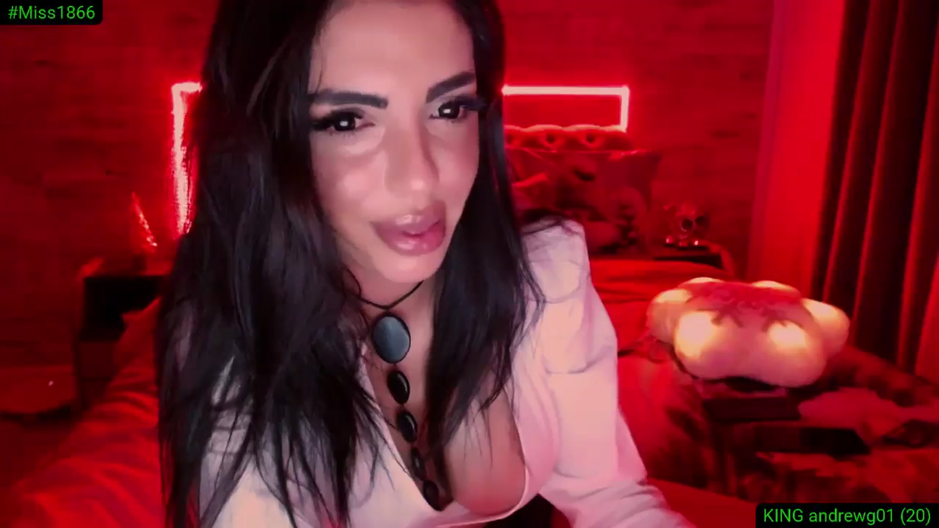 Gallery image thumbnail from Diamondblack5's myfreecams stream on, 12/21/2025, 24:01 image 6 of 20