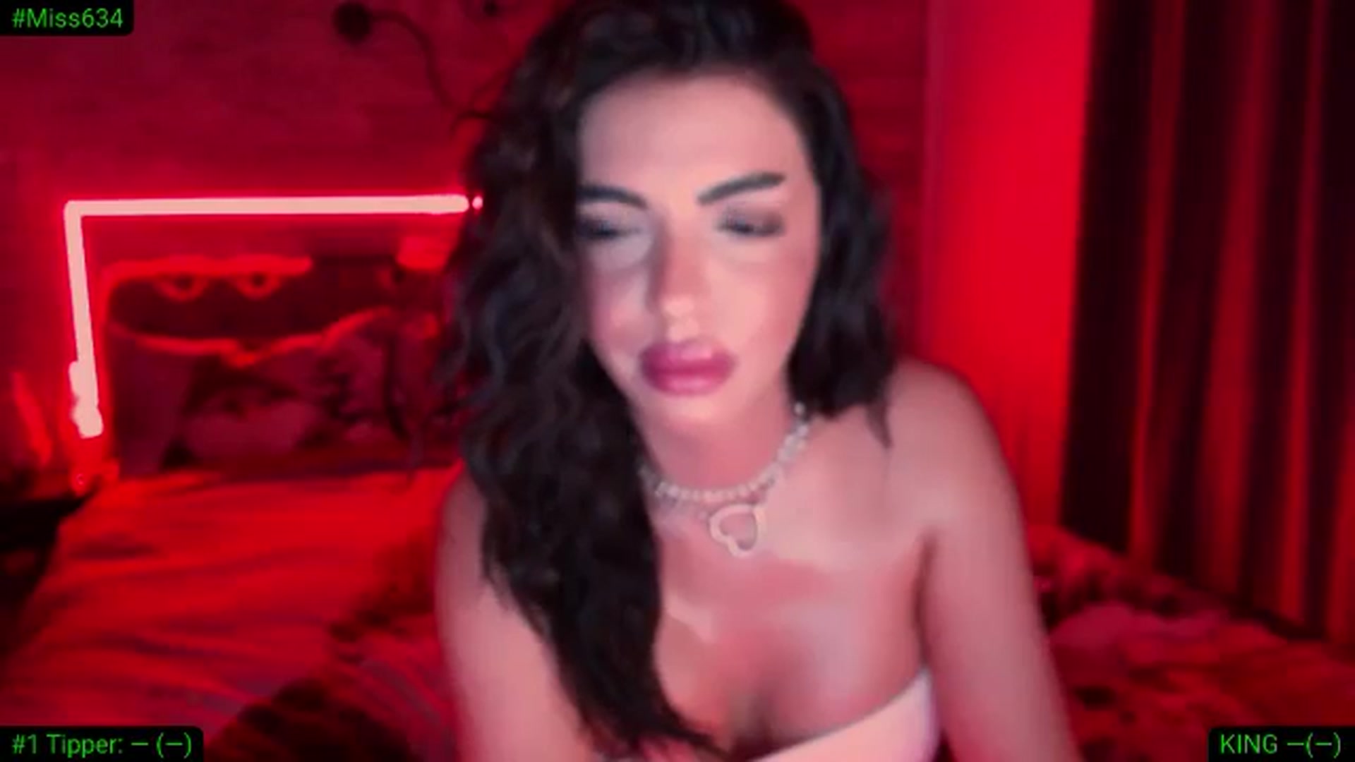 Gallery image thumbnail from Diamondblack5's myfreecams stream on, 12/29/2025, 24:36 image 17 of 20