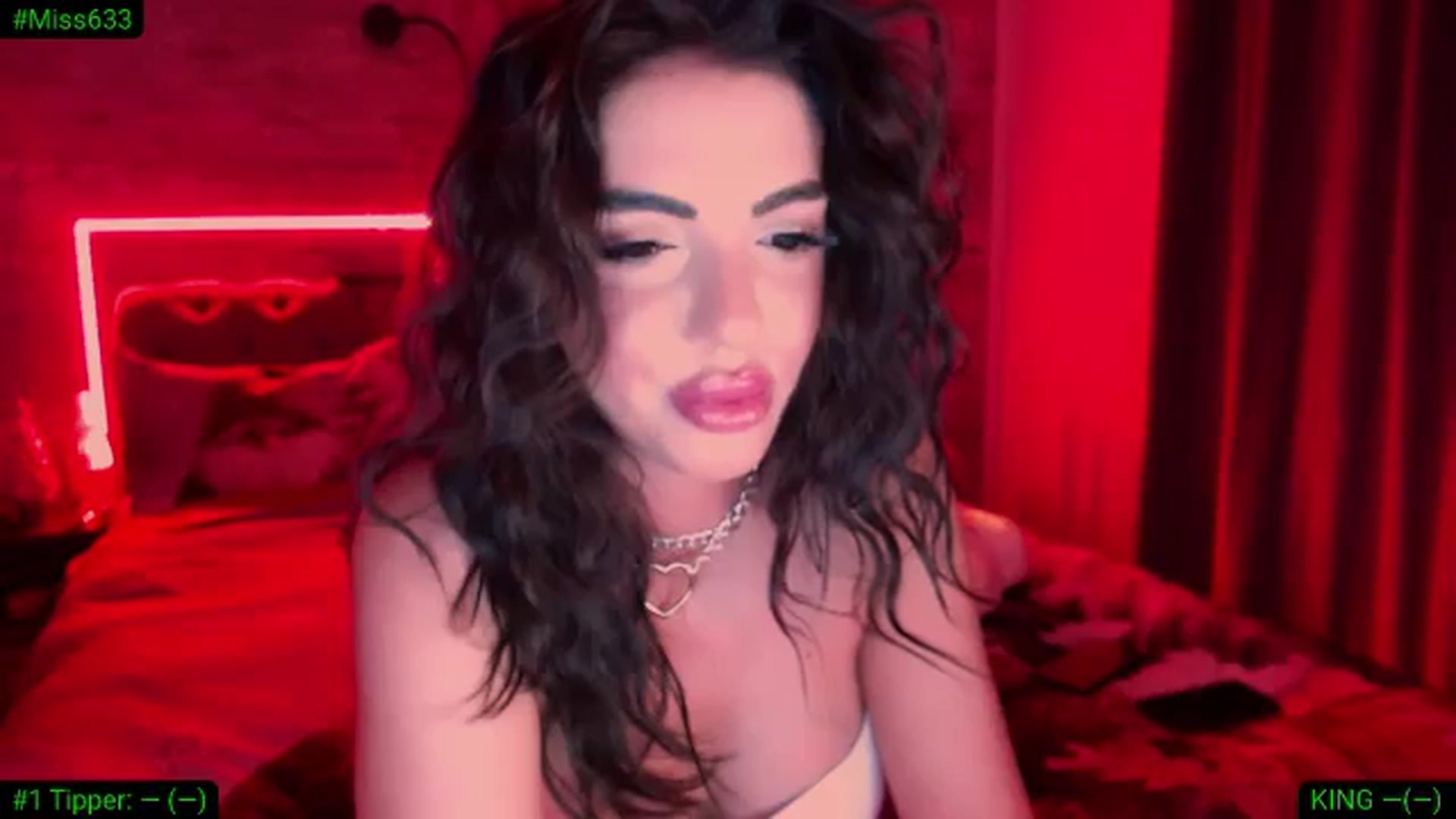 Gallery image thumbnail from Diamondblack5's myfreecams stream on, 12/29/2025, 24:36 image 5 of 20