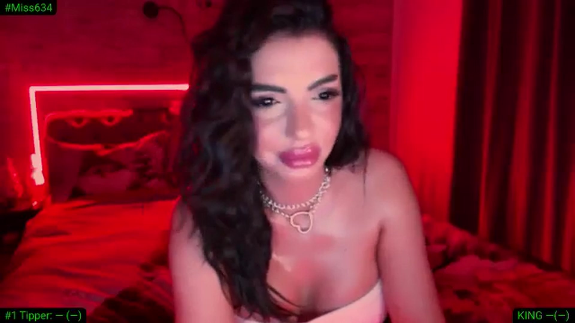 Gallery image thumbnail from Diamondblack5's myfreecams stream on, 12/29/2025, 24:36 image 16 of 20