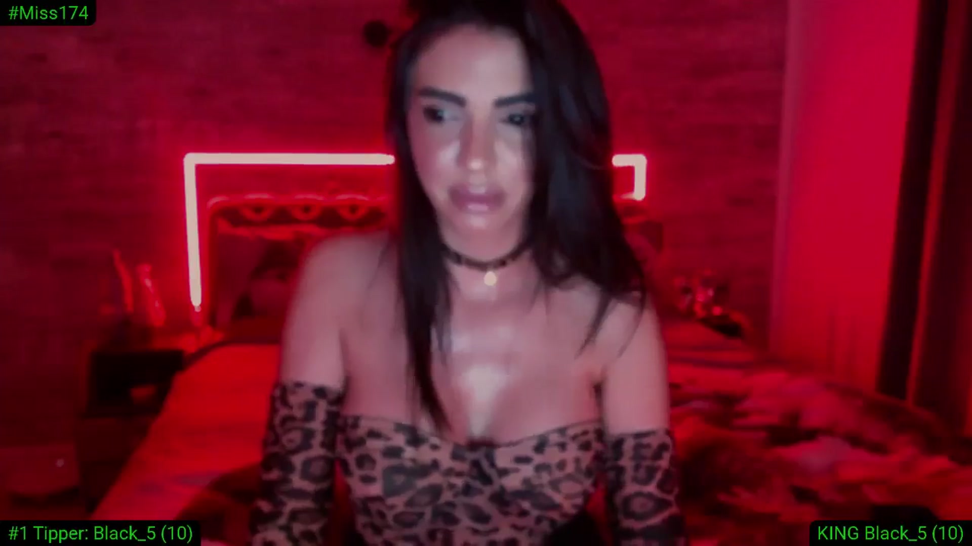 Gallery image thumbnail from Diamondblack5's myfreecams stream on, 01/05/2026, 02:44 image 2 of 20