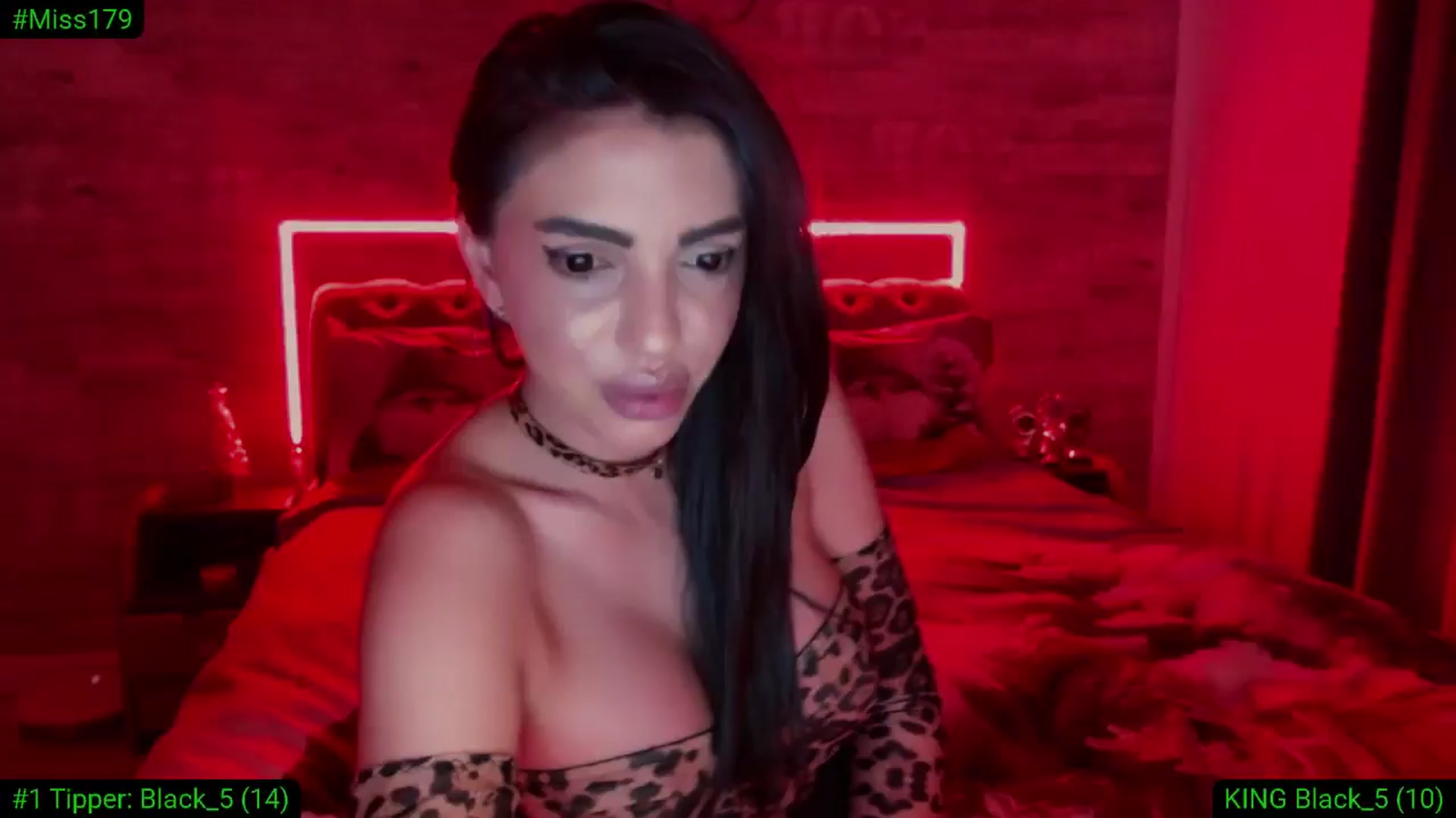 Gallery image thumbnail from Diamondblack5's myfreecams stream on, 01/05/2026, 02:44 image 19 of 20