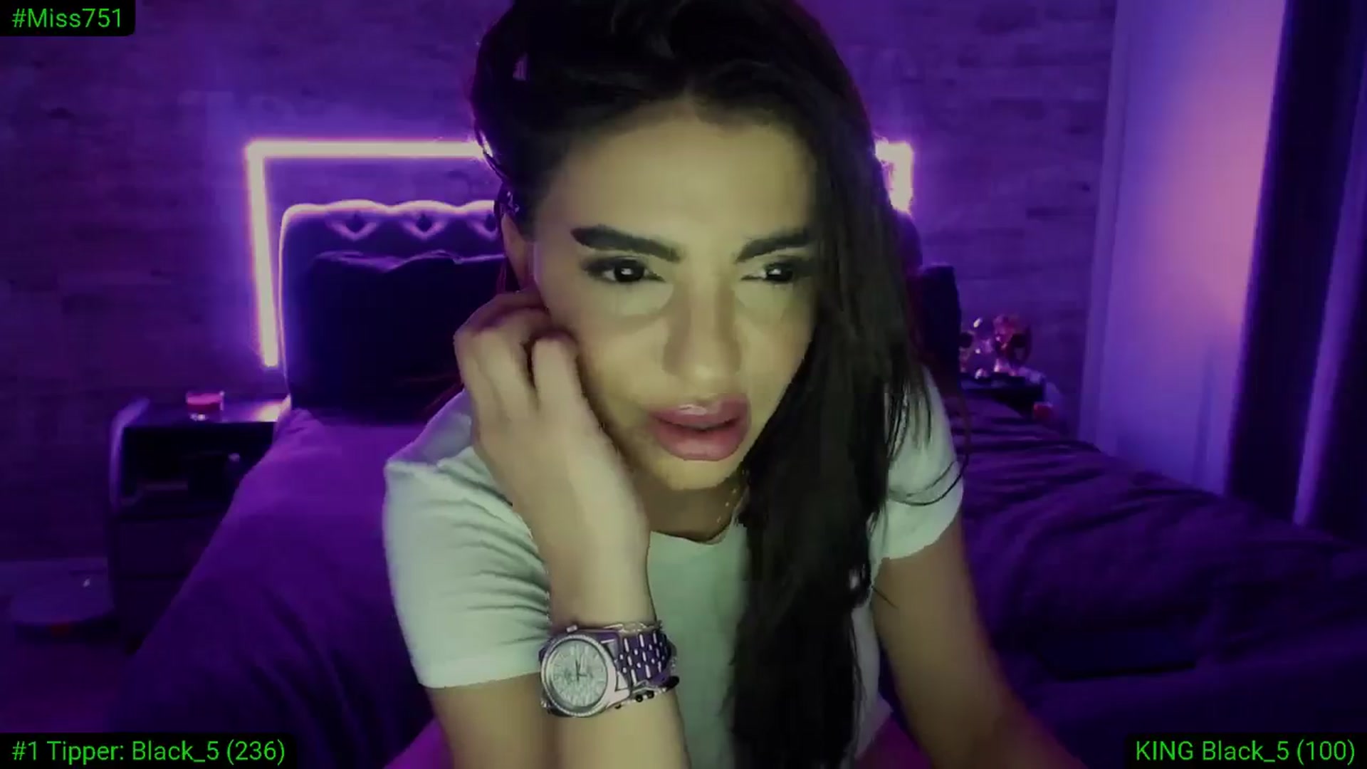 Gallery image thumbnail from Diamondblack5's myfreecams stream on, 01/17/2026, 24:41 image 17 of 20