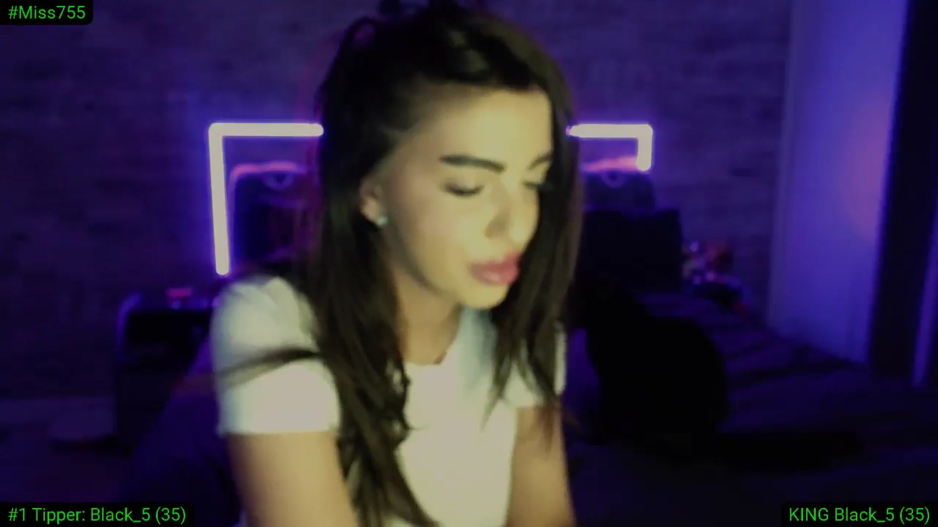 Gallery image thumbnail from Diamondblack5's myfreecams stream on, 01/17/2026, 24:41 image 2 of 20