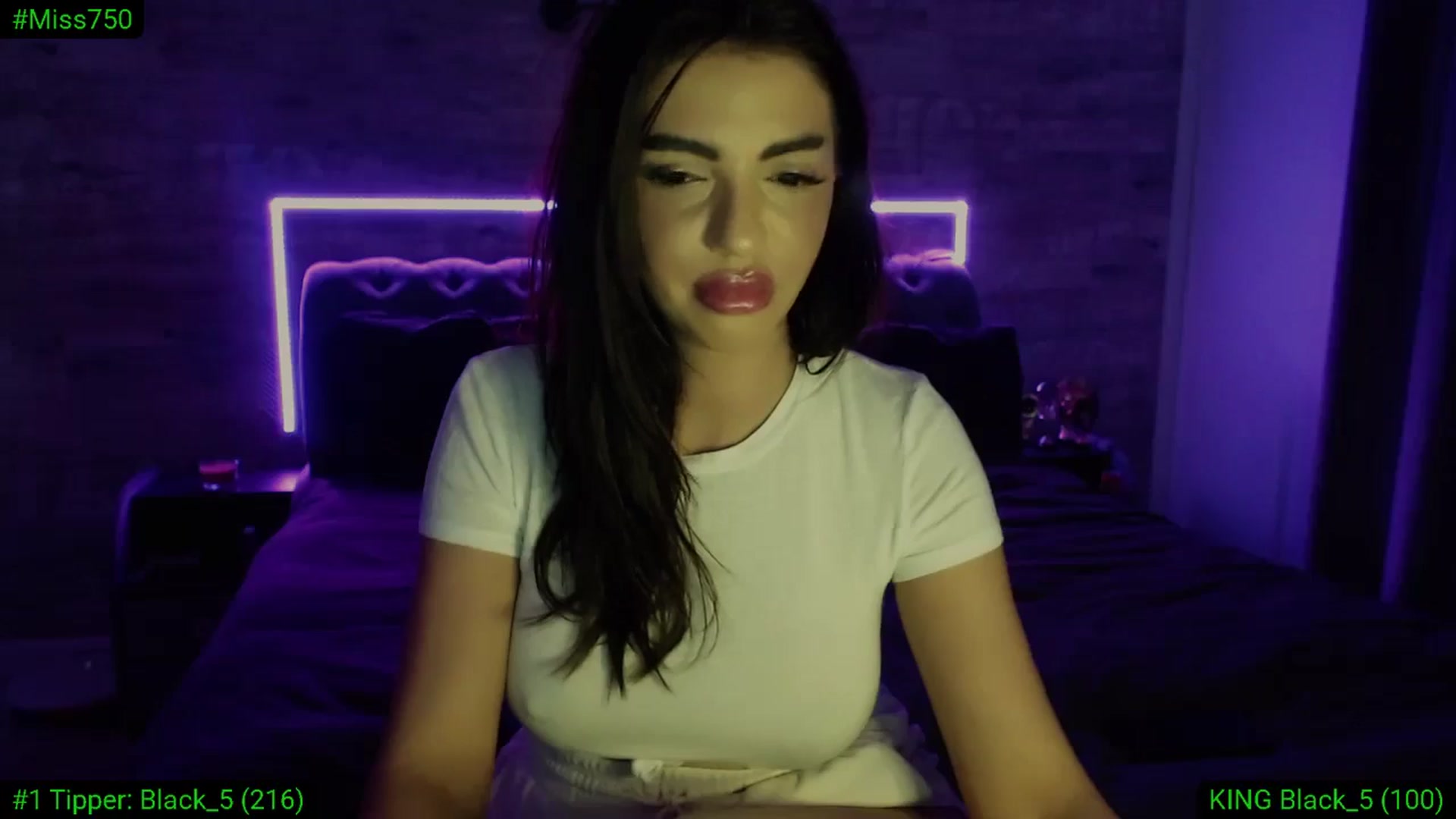 Gallery image thumbnail from Diamondblack5's myfreecams stream on, 01/17/2026, 24:41 image 7 of 20