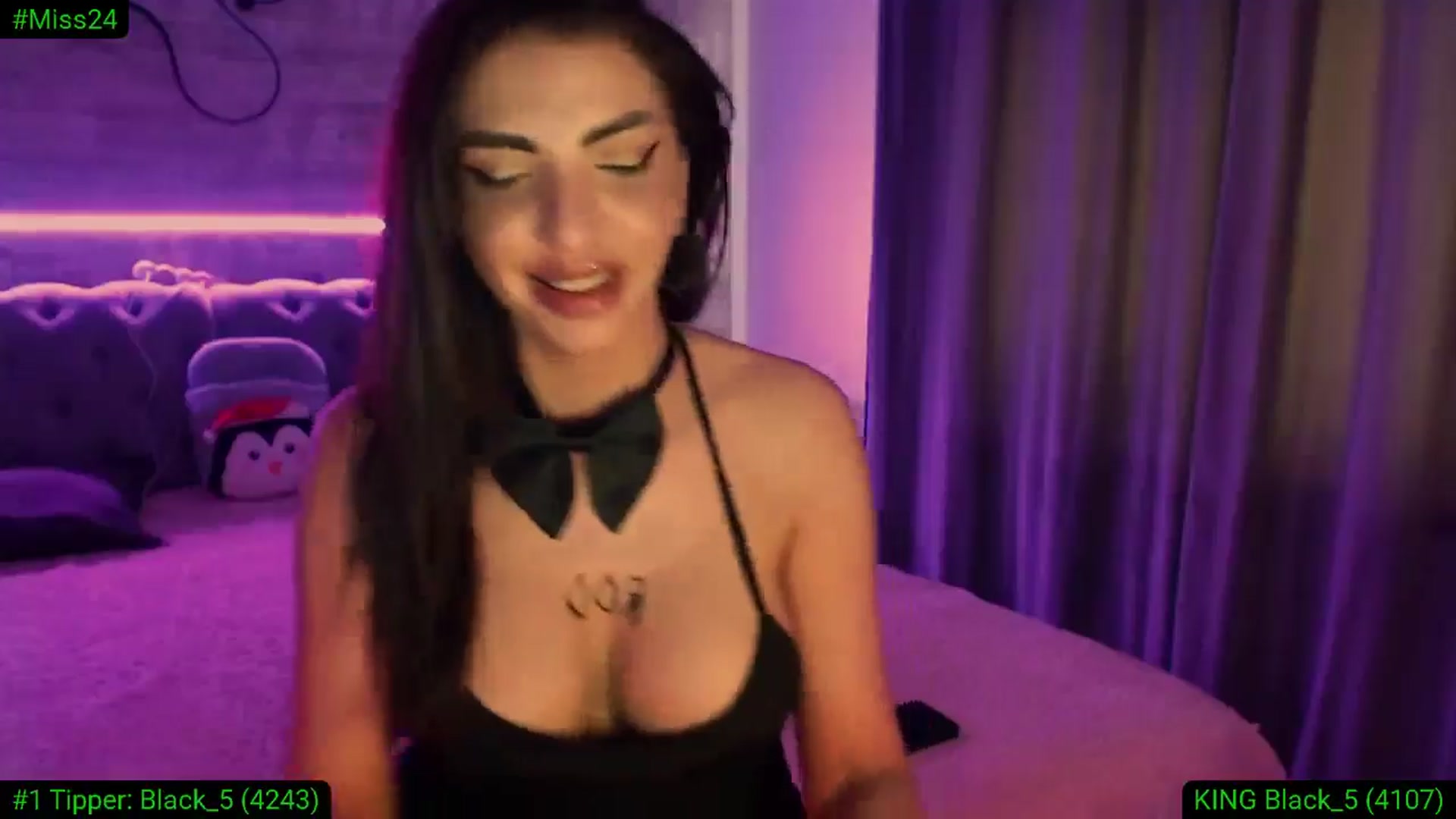 Gallery image thumbnail from Diamondblack5's myfreecams stream on, 02/01/2026, 10:09 image 11 of 20
