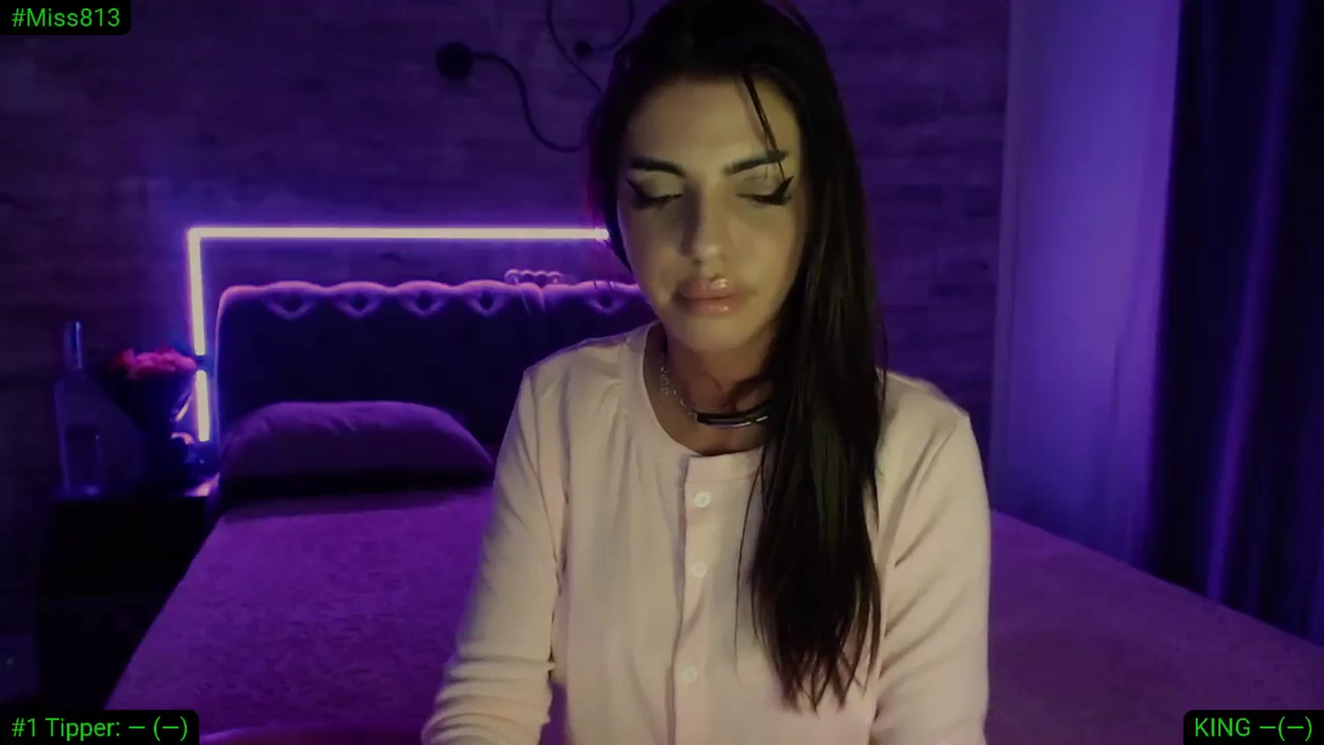 Gallery image thumbnail from Diamondblack5's myfreecams stream on, 02/23/2026, 24:33 image 16 of 20