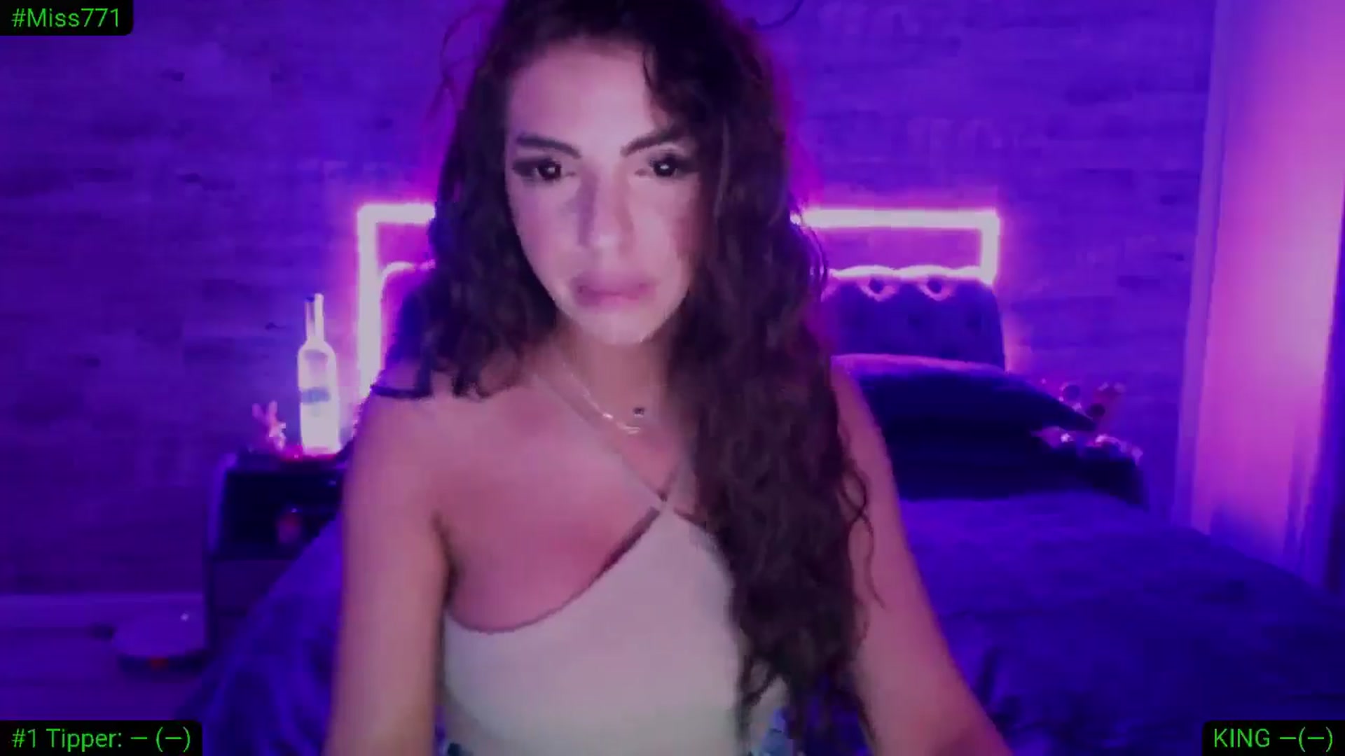 Gallery image thumbnail from Diamondblack5's myfreecams stream on, 03/15/2026, 24:37 image 10 of 20
