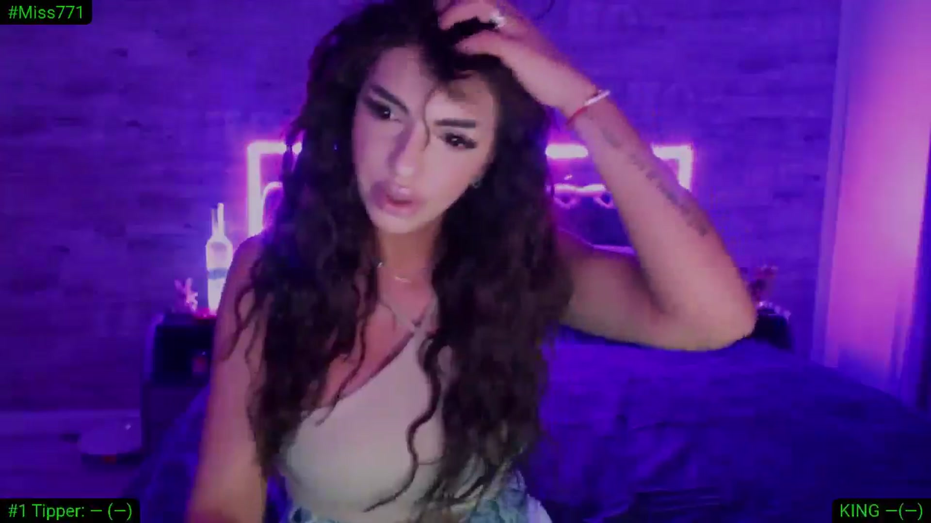 Gallery image thumbnail from Diamondblack5's myfreecams stream on, 03/15/2026, 24:37 image 9 of 20