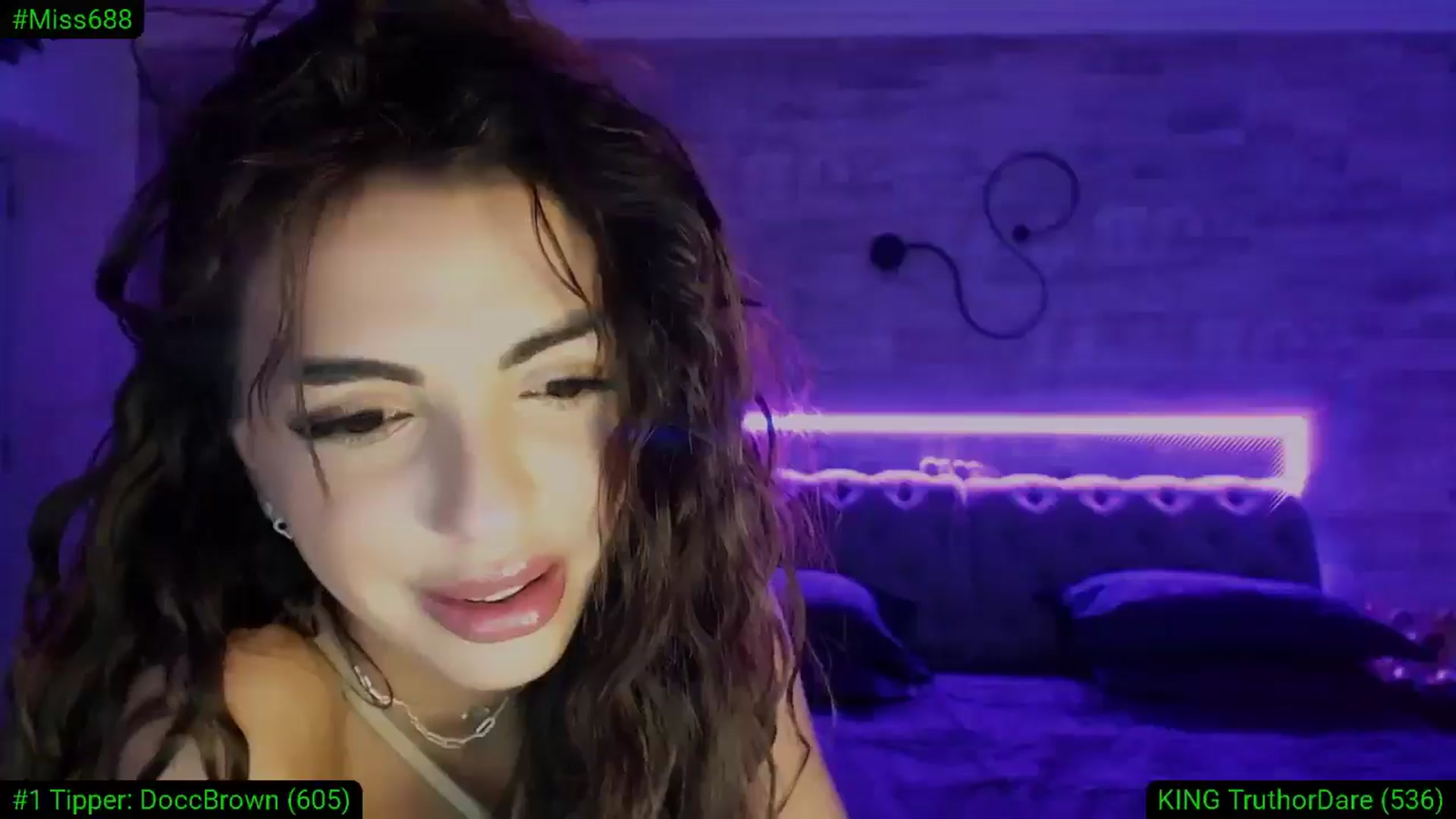 Gallery image thumbnail from Diamondblack5's myfreecams stream on, 03/15/2026, 03:40 image 17 of 20