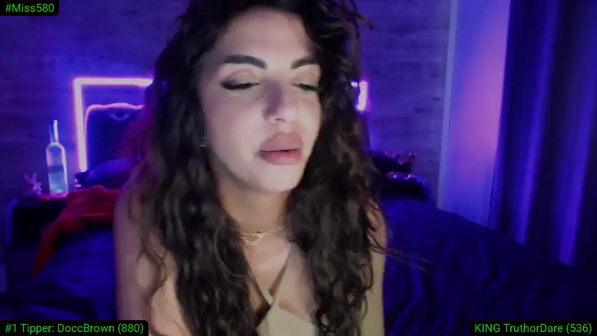 Gallery image thumbnail from Diamondblack5's myfreecams stream on, 03/15/2026, 07:11 image 20 of 20