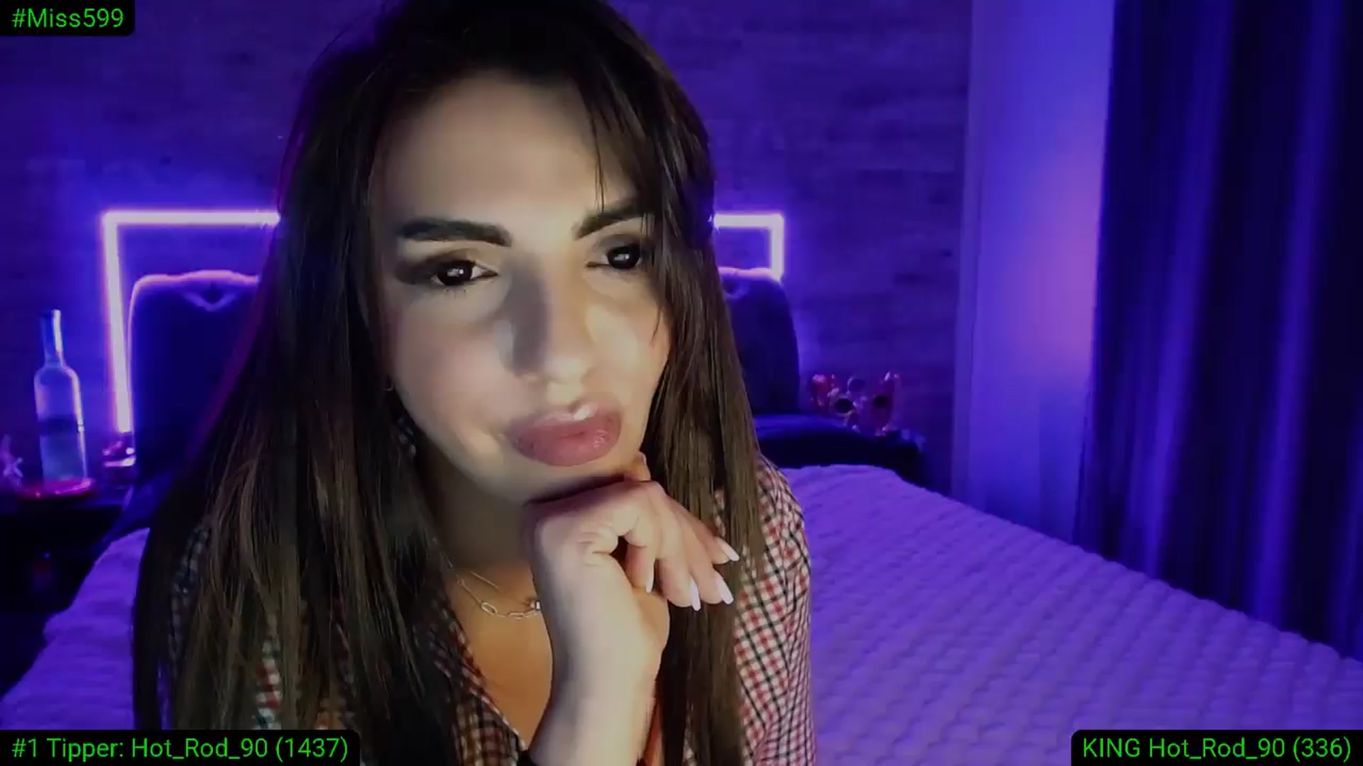 Gallery image thumbnail from Diamondblack5's myfreecams stream on, 03/17/2026, 04:20 image 13 of 20