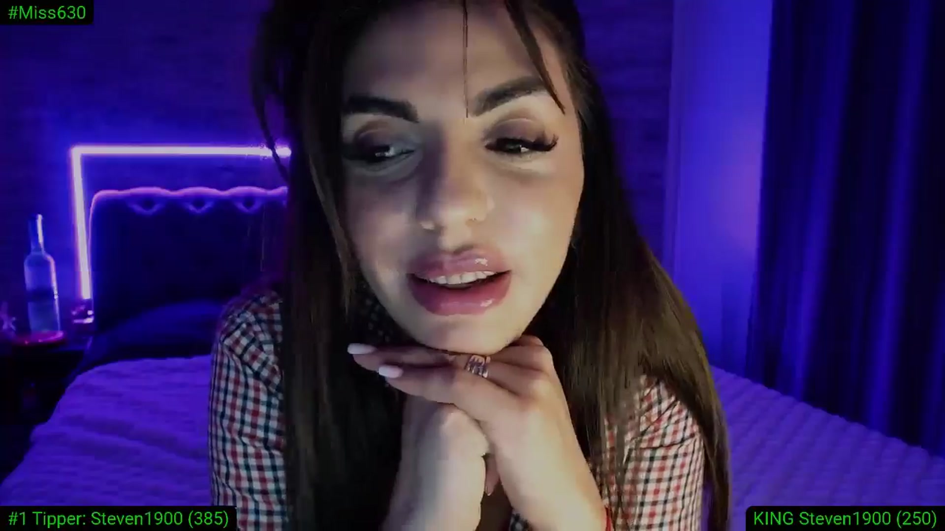 Gallery image thumbnail from Diamondblack5's myfreecams stream on, 03/17/2026, 04:20 image 4 of 20