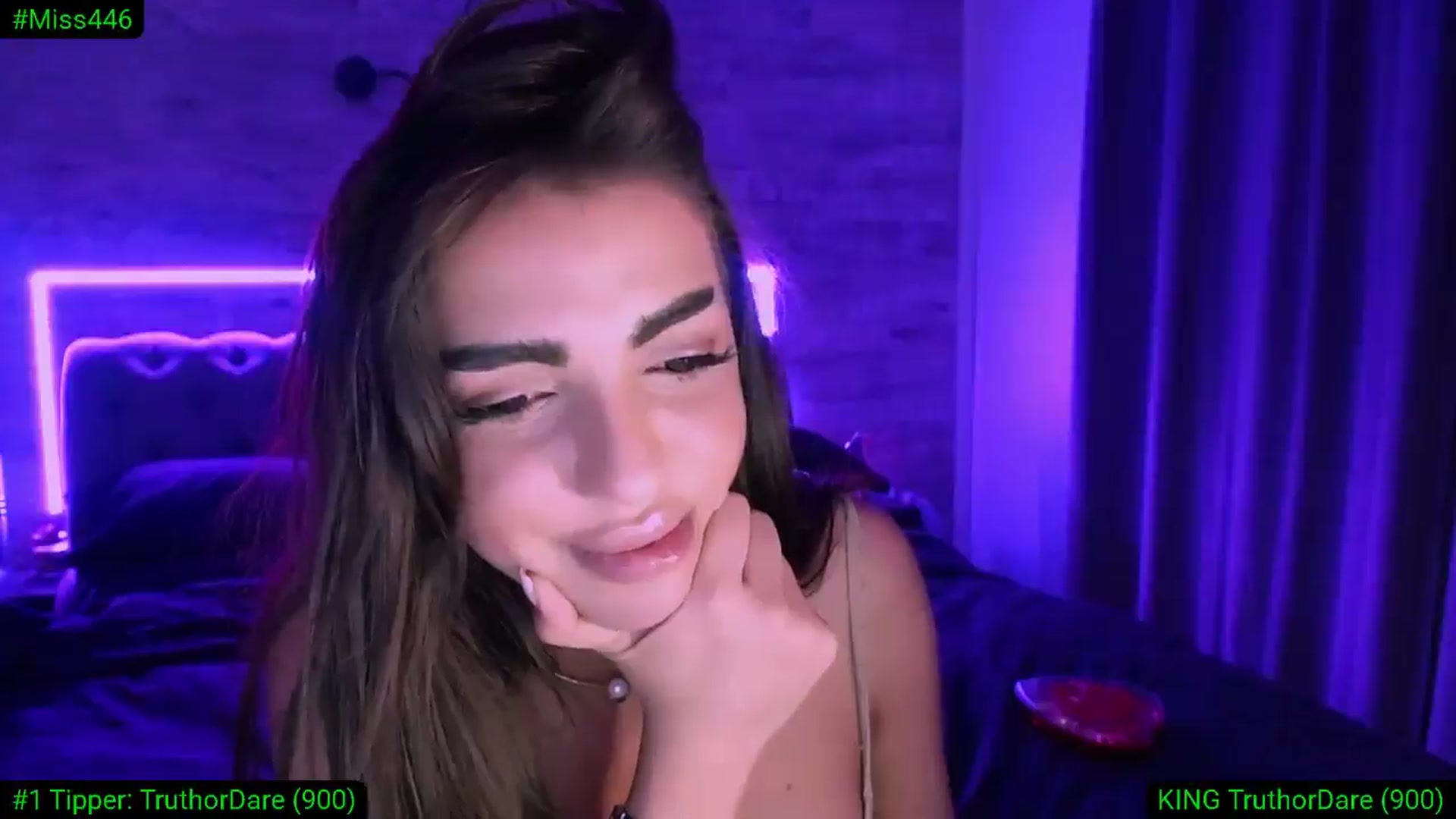 Gallery image thumbnail from Diamondblack5's myfreecams stream on, 03/26/2026, 04:03 image 15 of 20