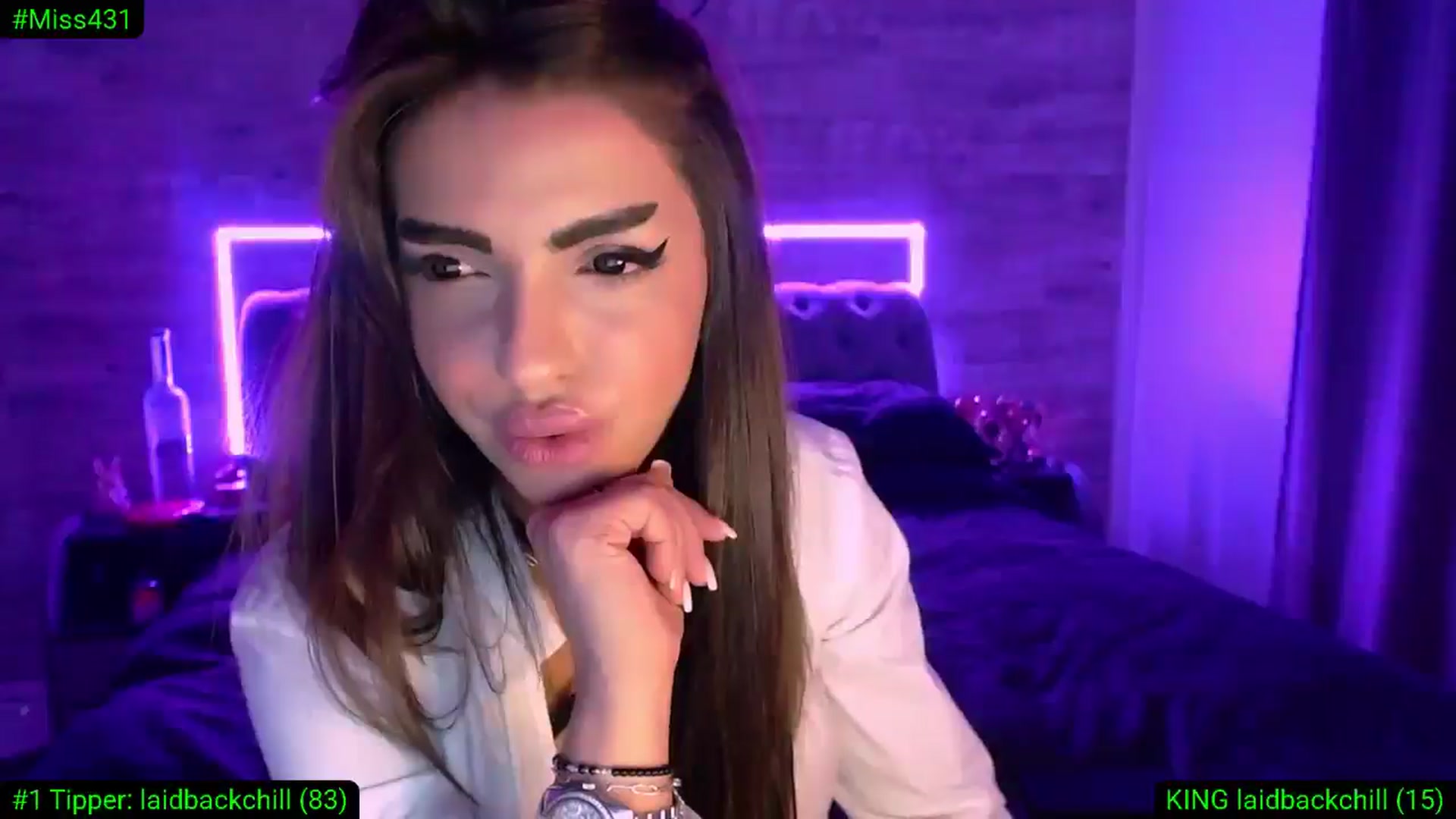 Gallery image thumbnail from Diamondblack5's myfreecams stream on, 03/29/2026, 24:58 image 11 of 20