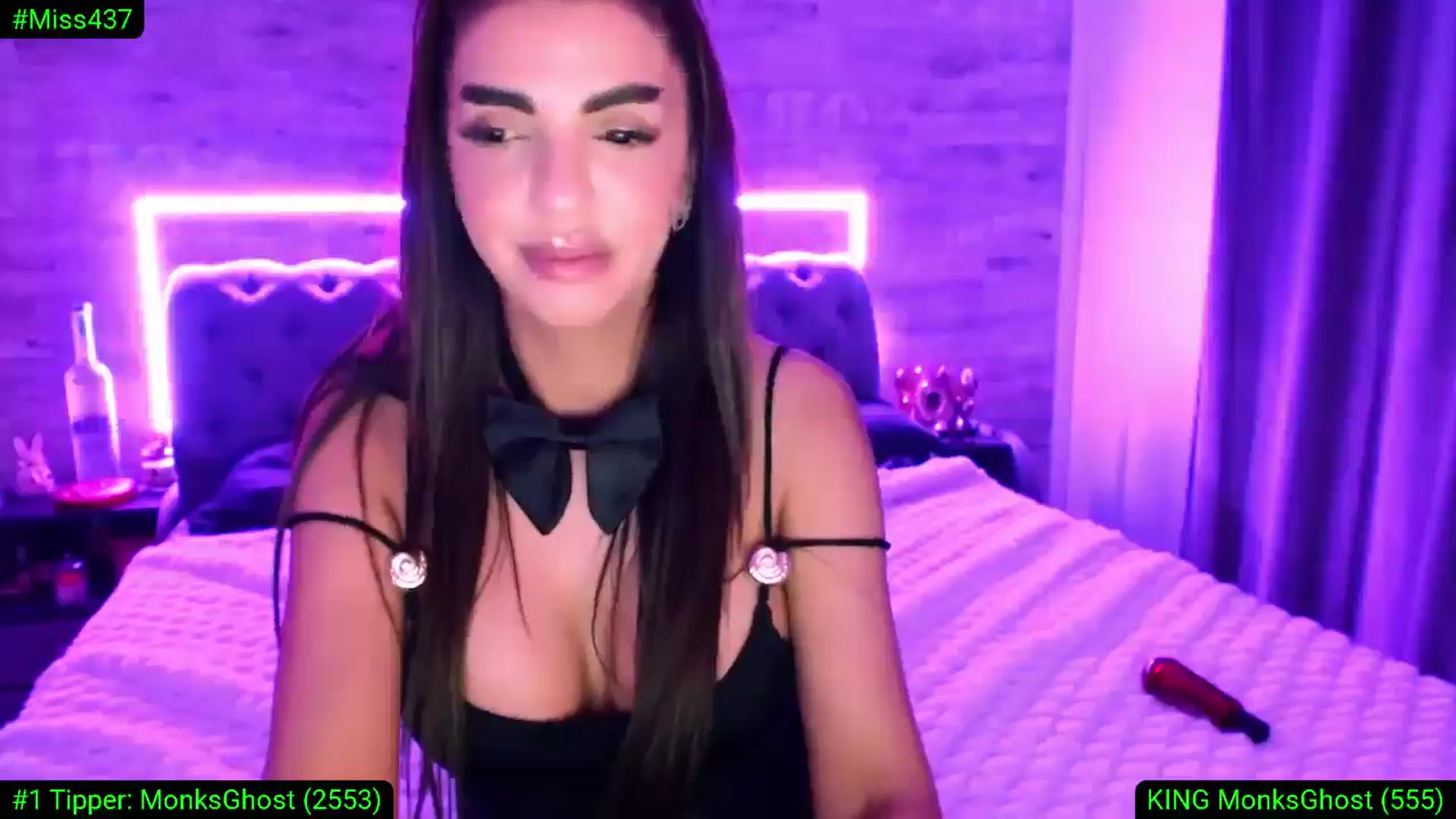 Gallery image thumbnail from Diamondblack5's myfreecams stream on, 03/30/2026, 03:18 image 9 of 20