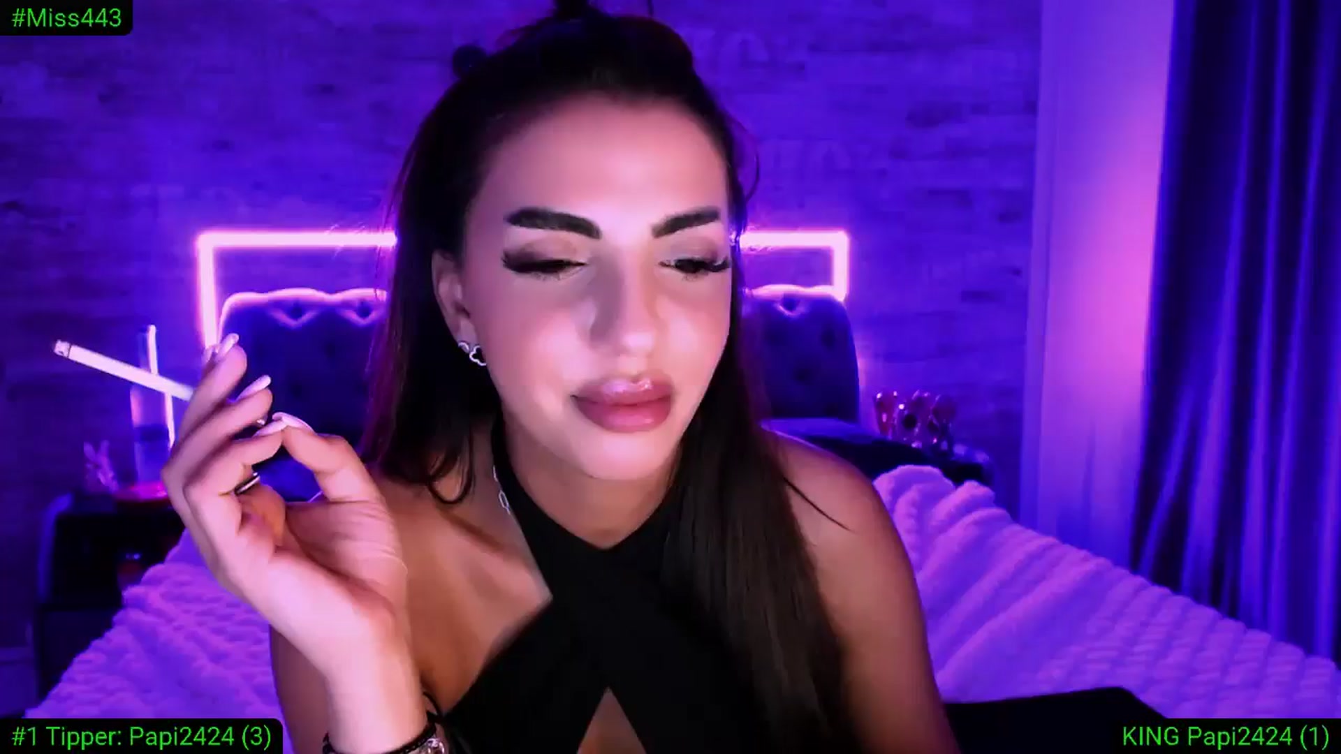 Gallery image thumbnail from Diamondblack5's myfreecams stream on, 03/31/2026, 03:03 image 1 of 20
