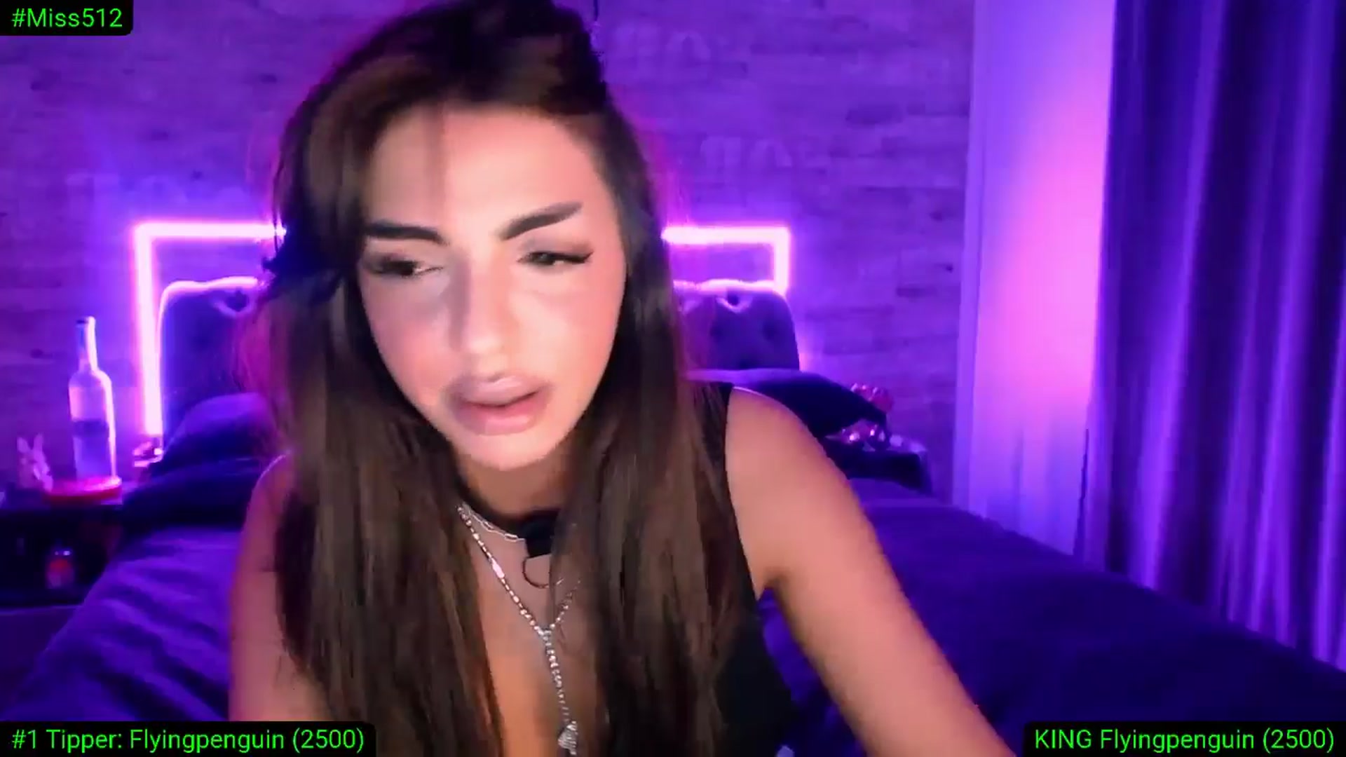 Gallery image thumbnail from Diamondblack5's myfreecams stream on, 04/05/2026, 24:01 image 10 of 20