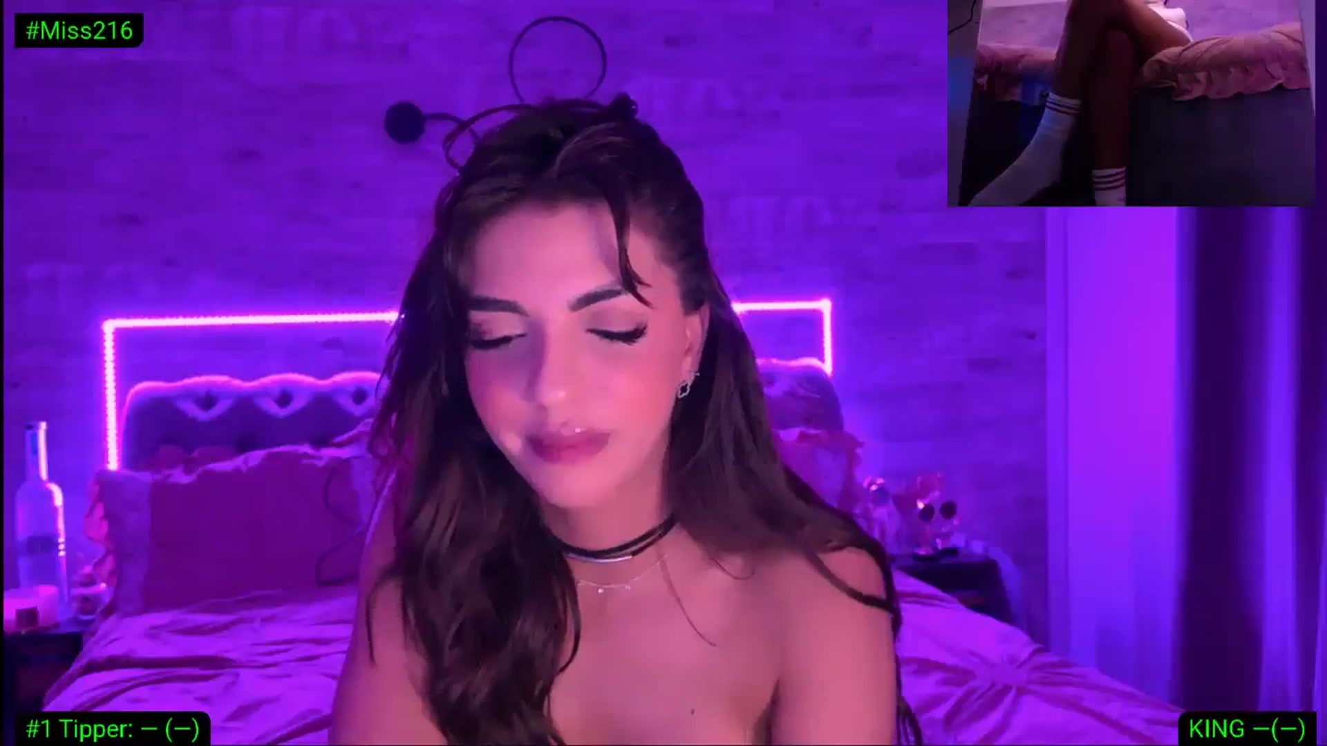 Gallery image thumbnail from Diamondblack5's myfreecams stream on, 04/23/2026, 24:23 image 9 of 20