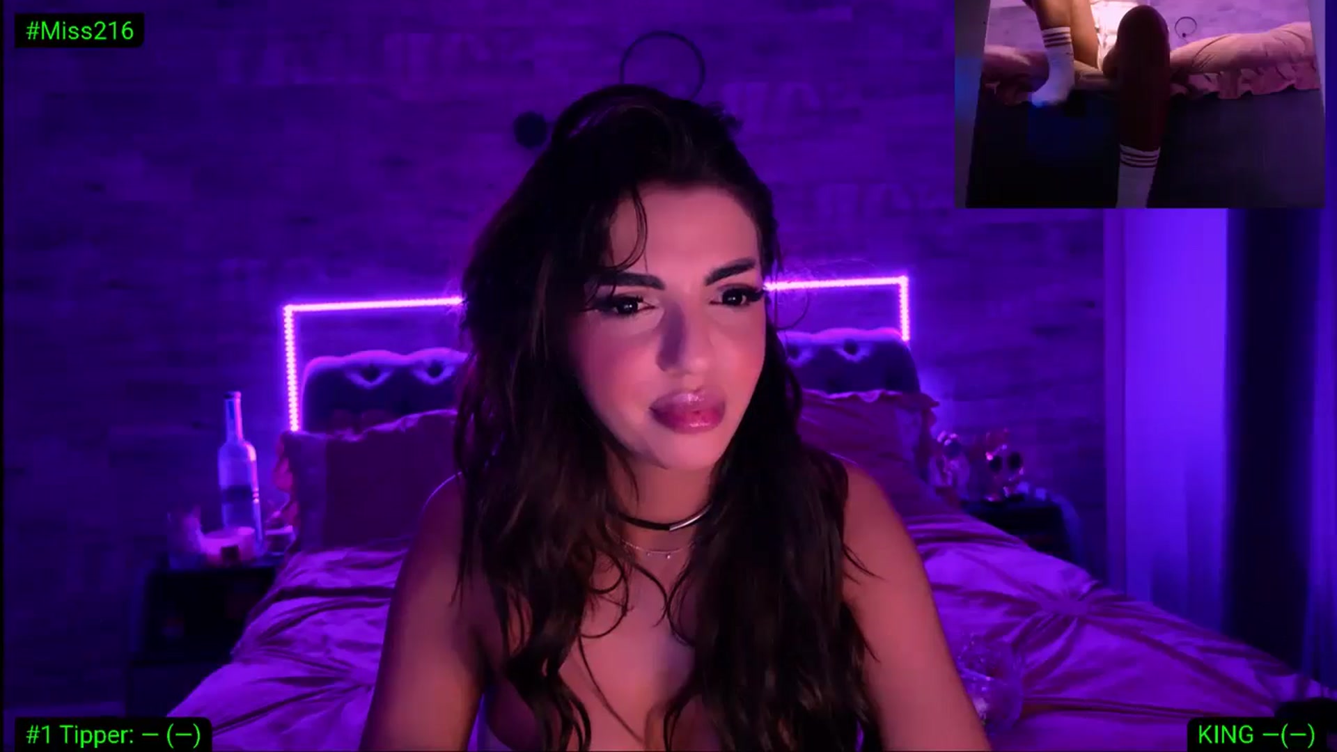 Gallery image thumbnail from Diamondblack5's myfreecams stream on, 04/23/2026, 24:23 image 3 of 20