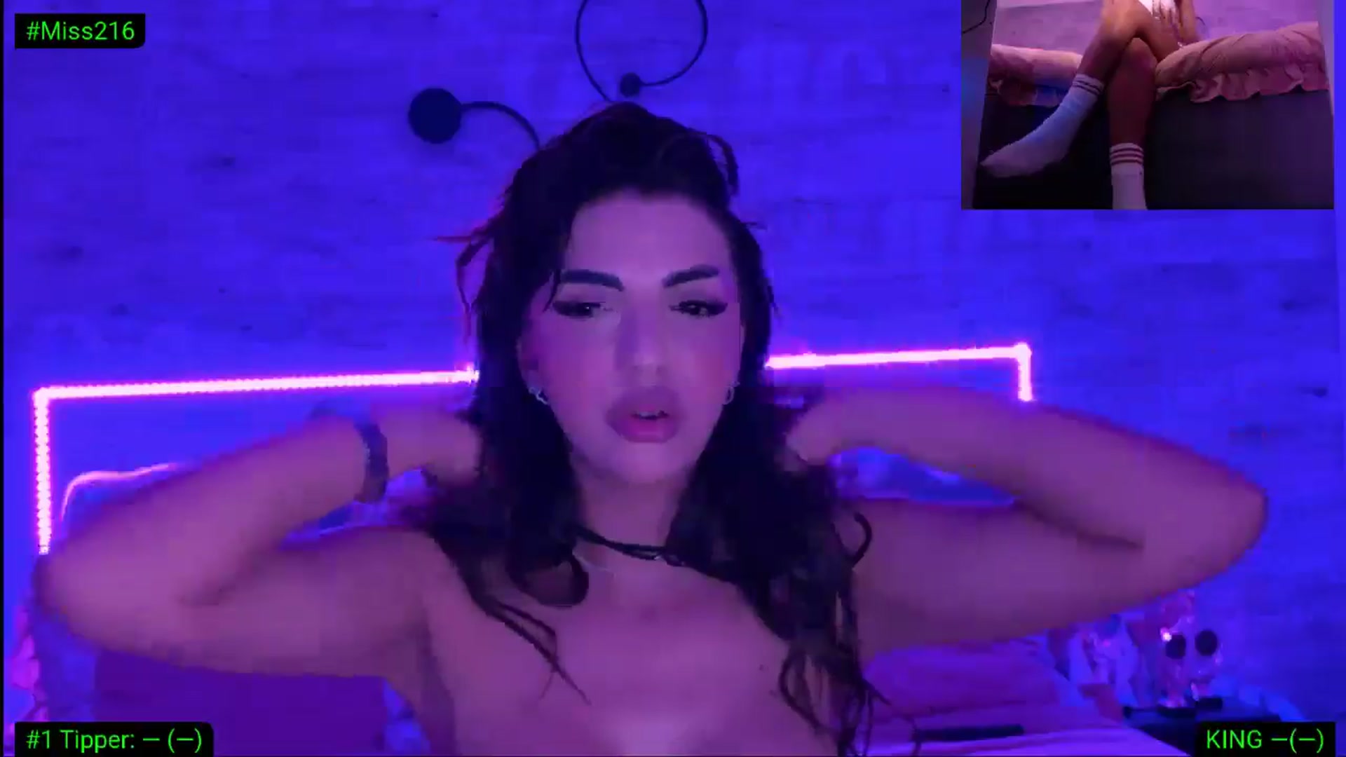 Gallery image thumbnail from Diamondblack5's myfreecams stream on, 04/23/2026, 24:23 image 16 of 20